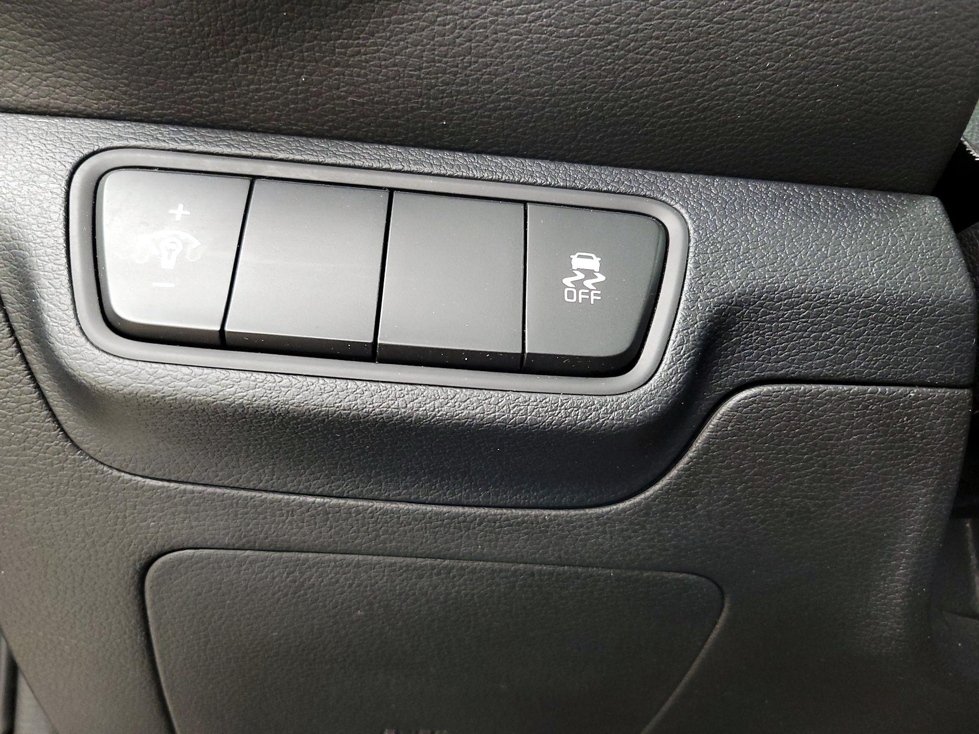 Thumbnail: 2024 Kia Forte - 13