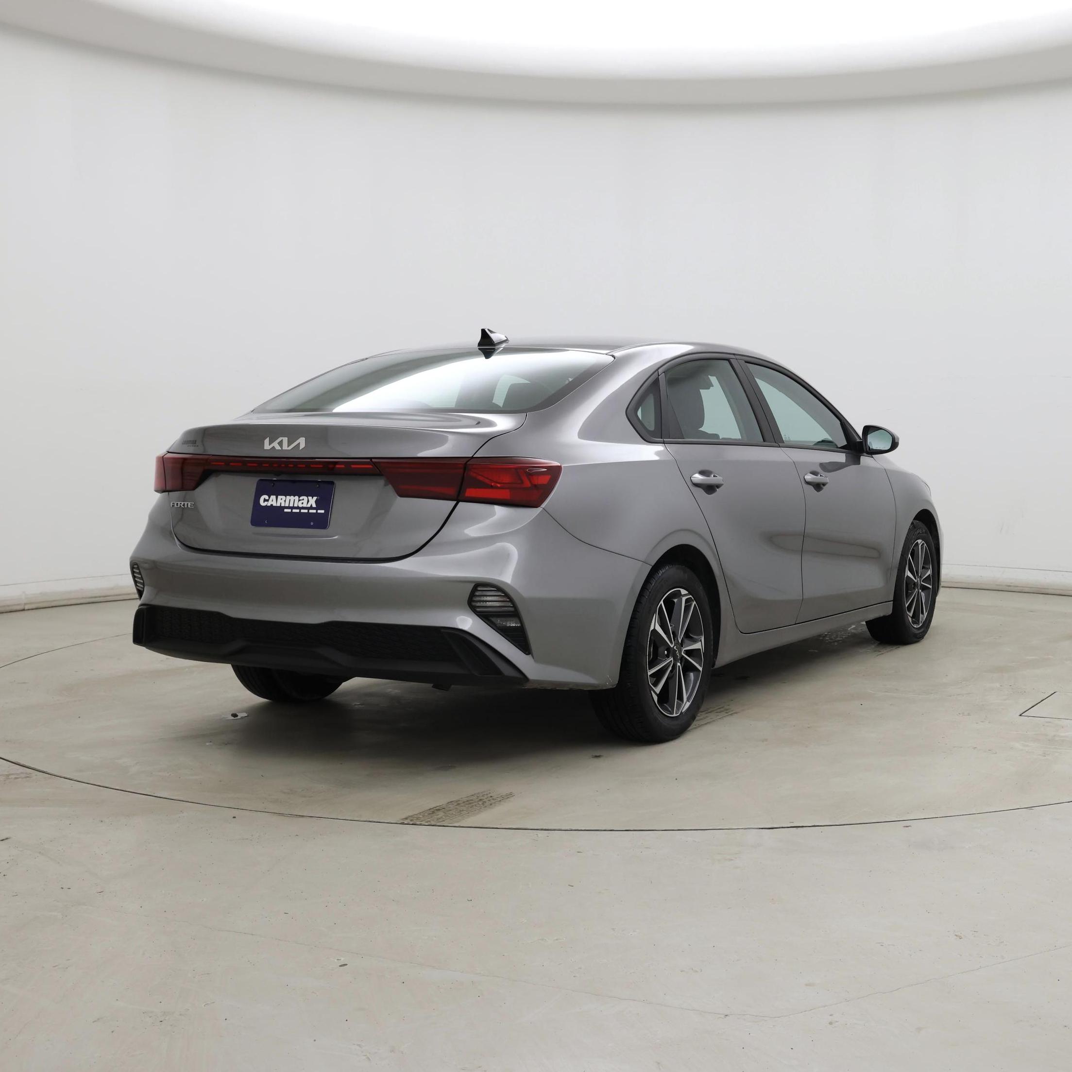 Thumbnail: 2024 Kia Forte - 8