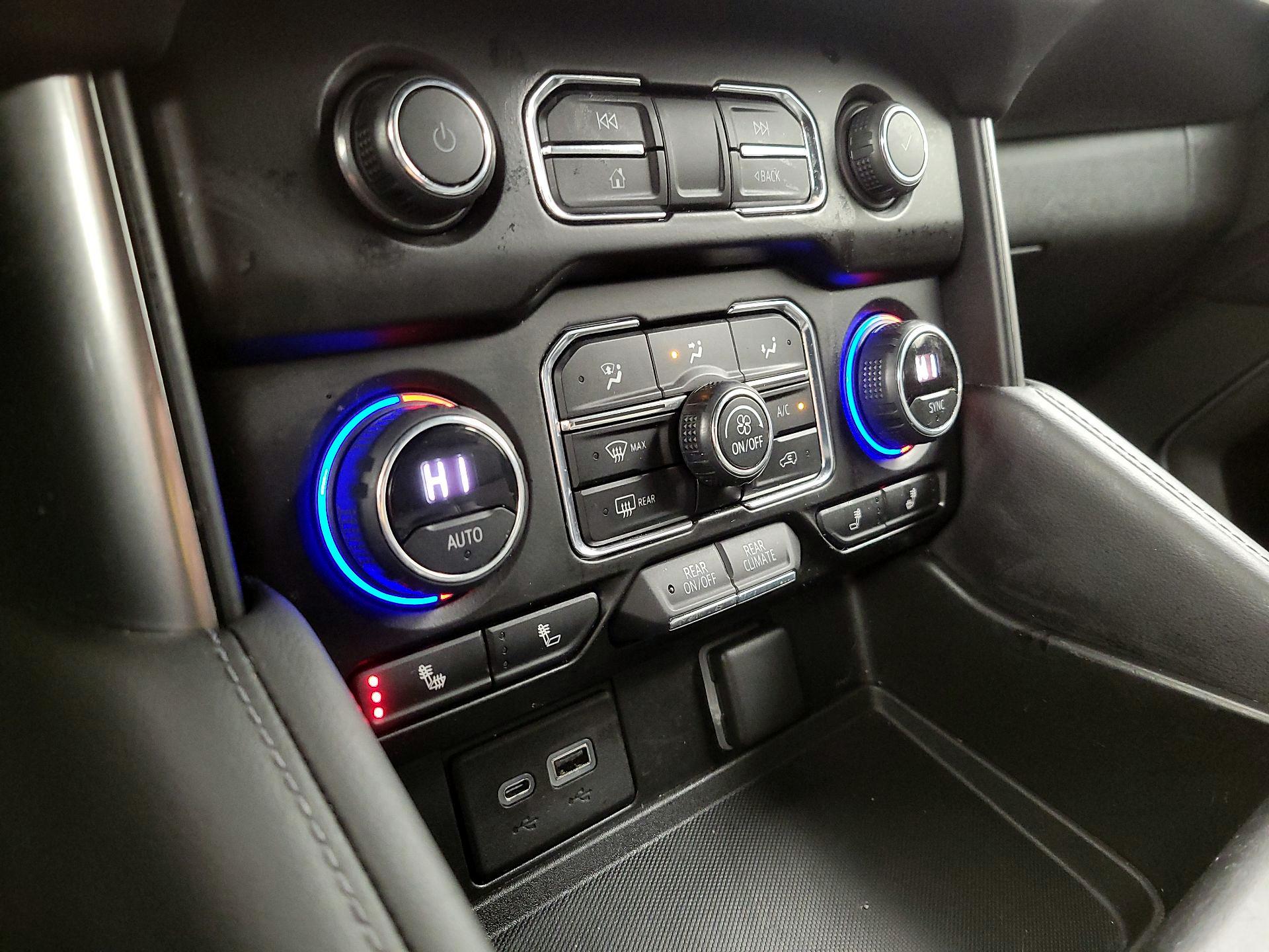 Thumbnail: 2021 Chevrolet Tahoe - 16