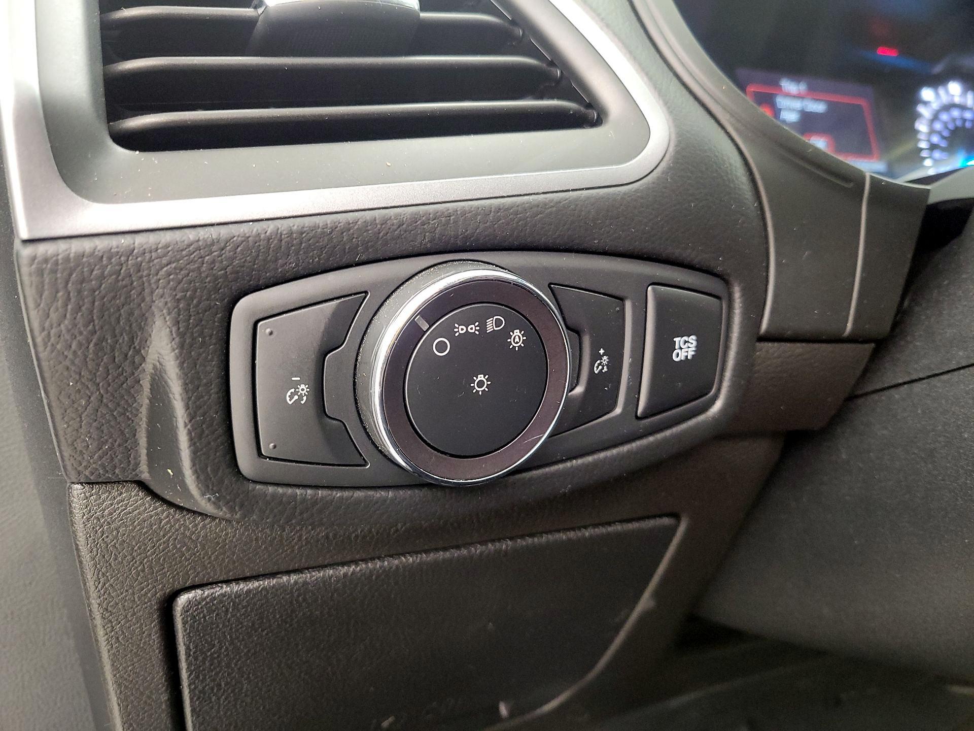 Thumbnail: 2020 Ford Edge - 13