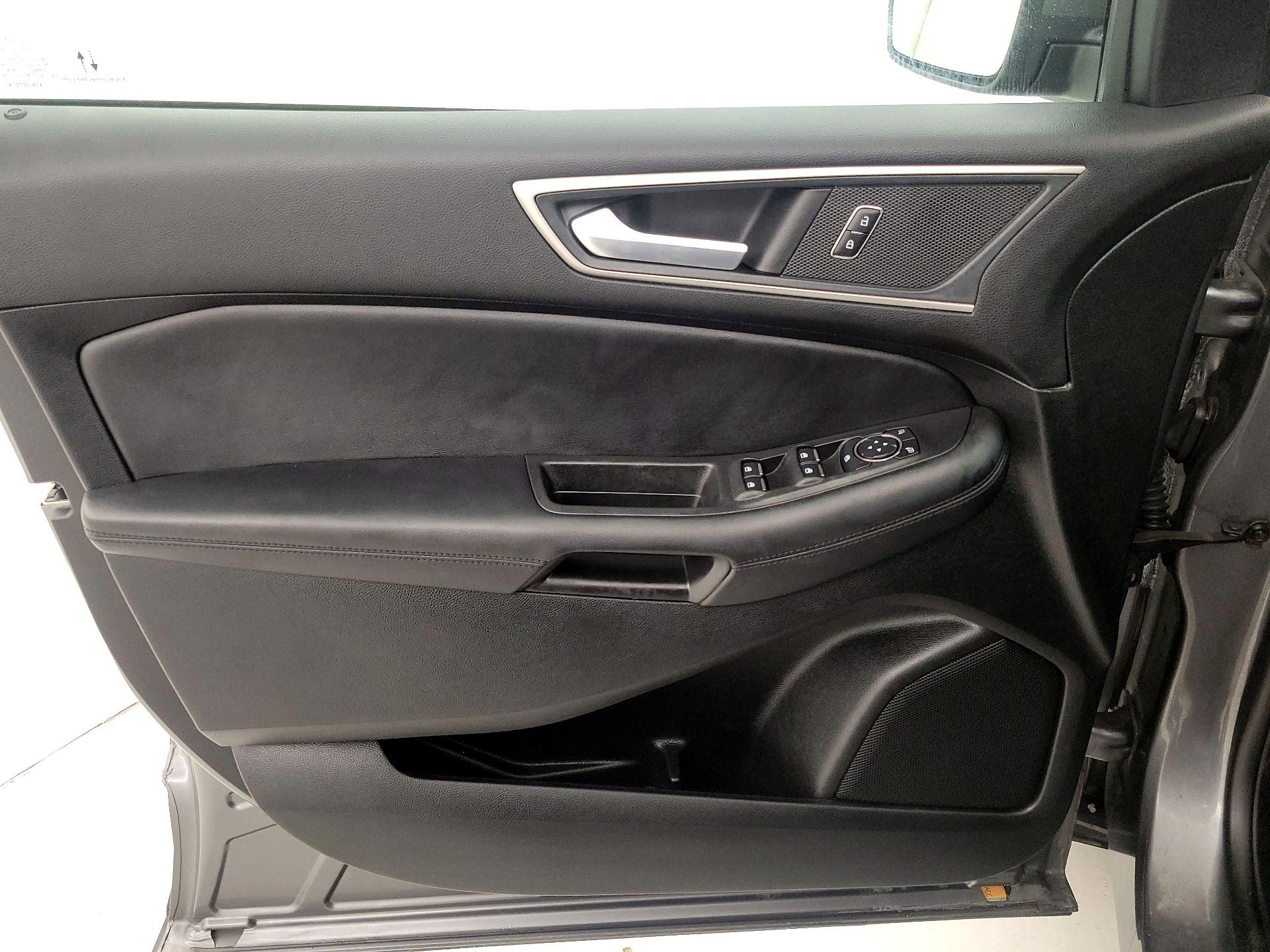 Thumbnail: 2023 Ford Edge - 12