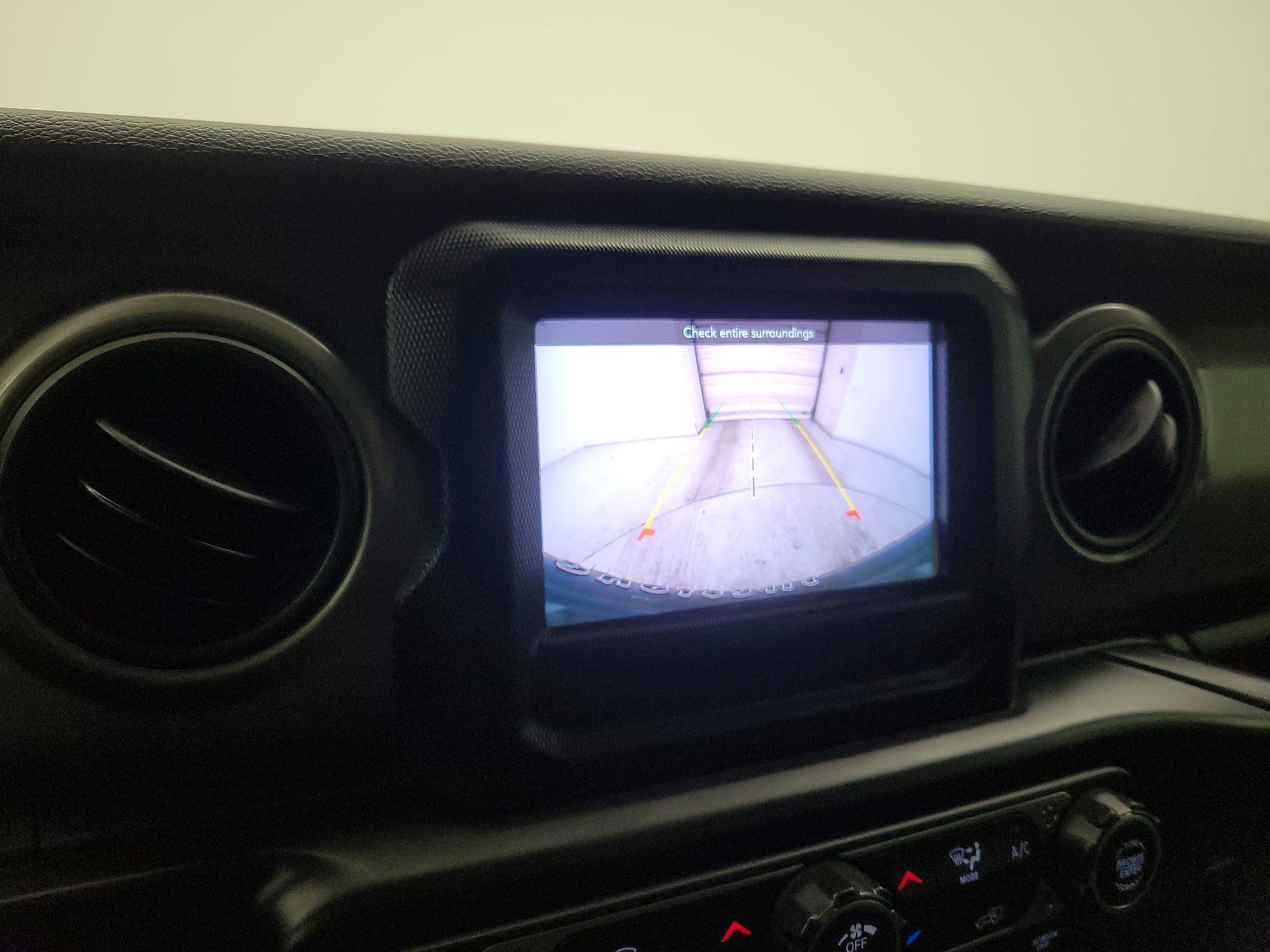 Thumbnail: 2022 Jeep Wrangler - 14