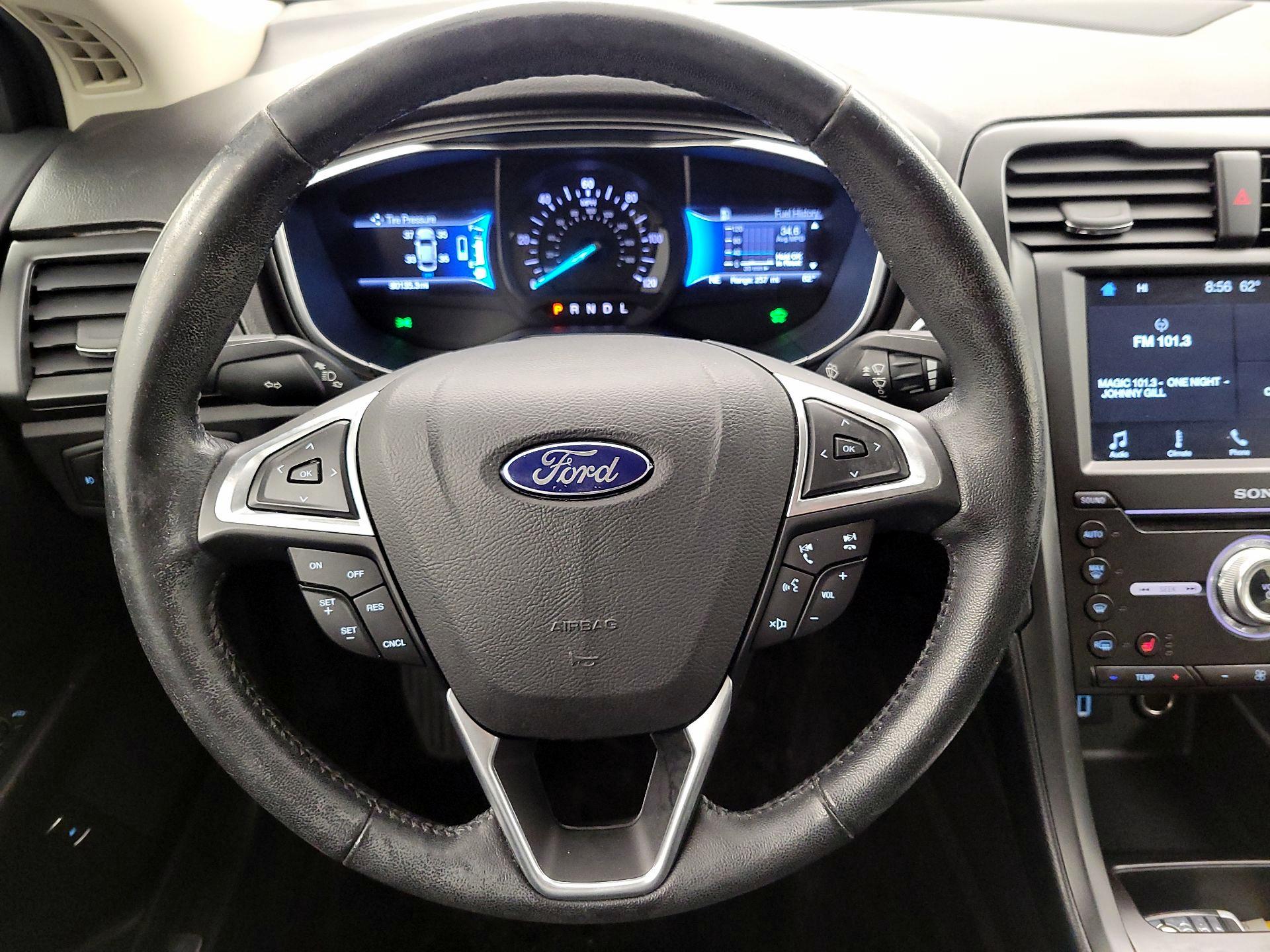 Thumbnail: 2017 Ford Fusion - 10