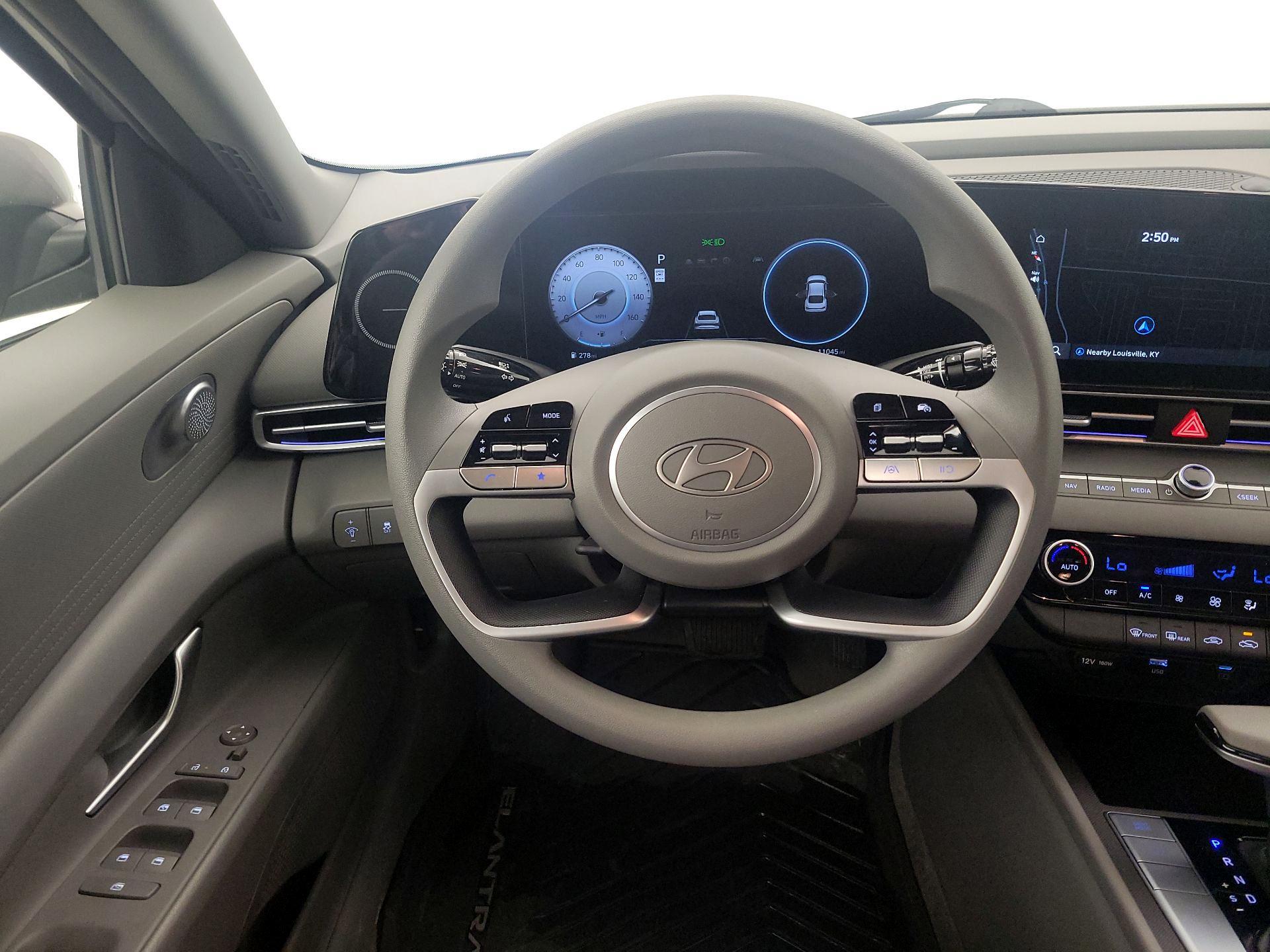 Thumbnail: 2024 Hyundai Elantra - 10