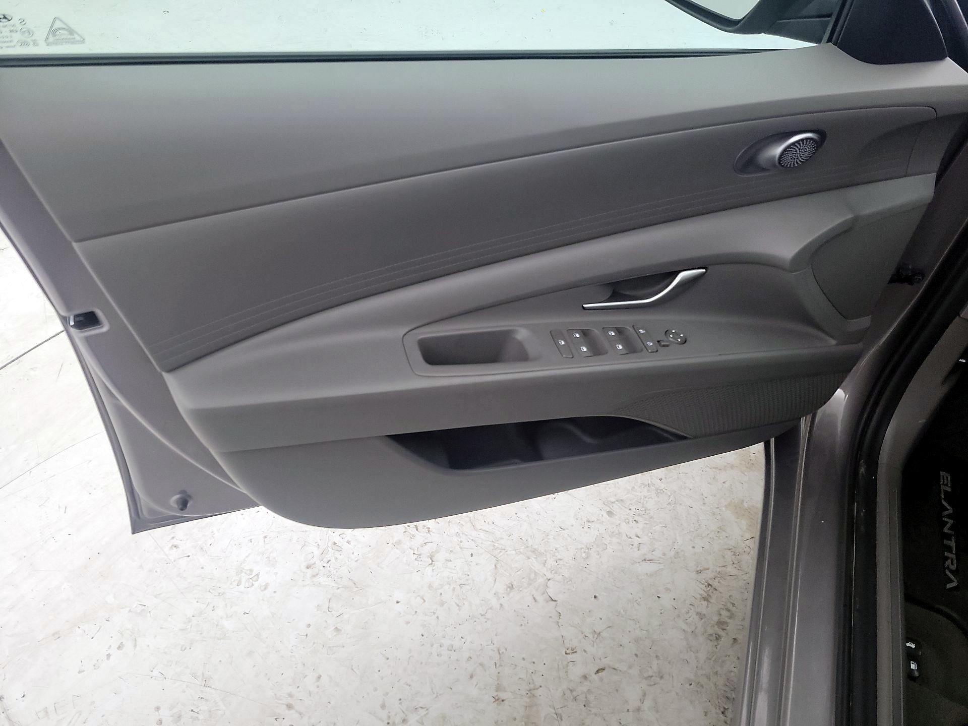 Thumbnail: 2024 Hyundai Elantra - 12