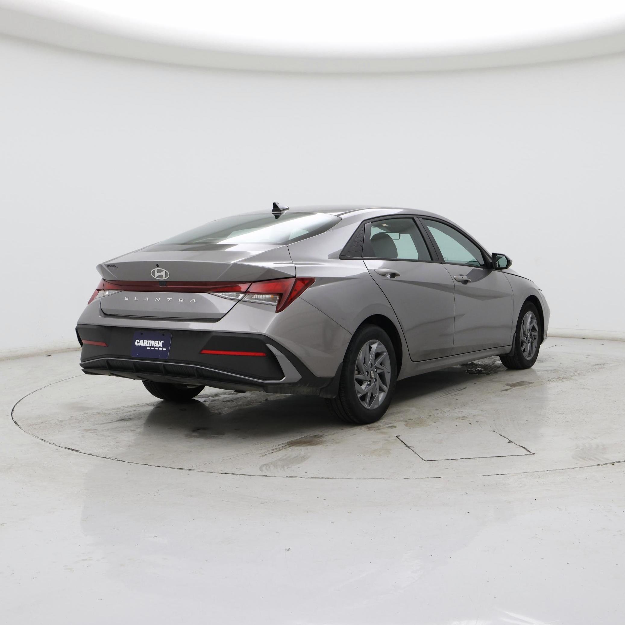 Thumbnail: 2024 Hyundai Elantra - 8