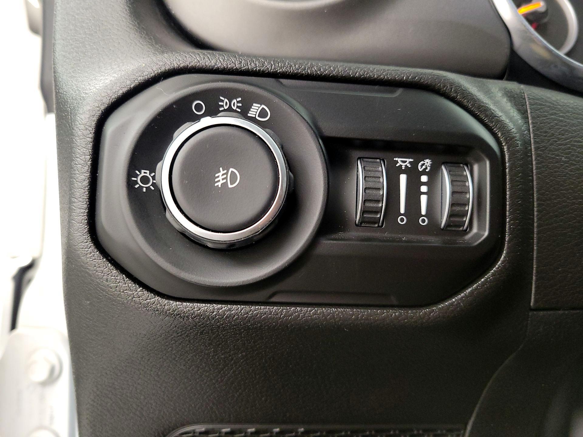 Thumbnail: 2022 Jeep Wrangler - 13