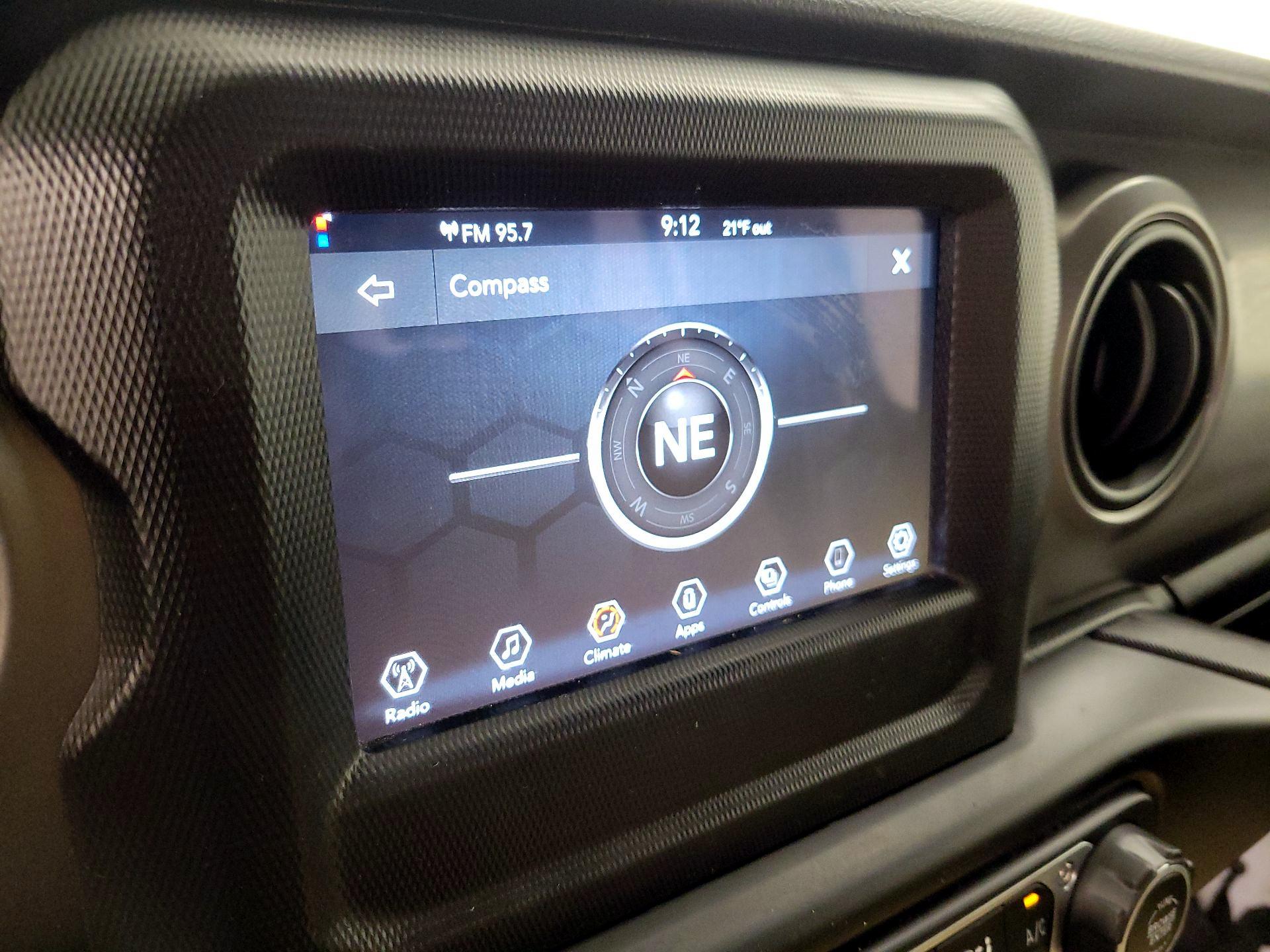 Thumbnail: 2022 Jeep Wrangler - 14