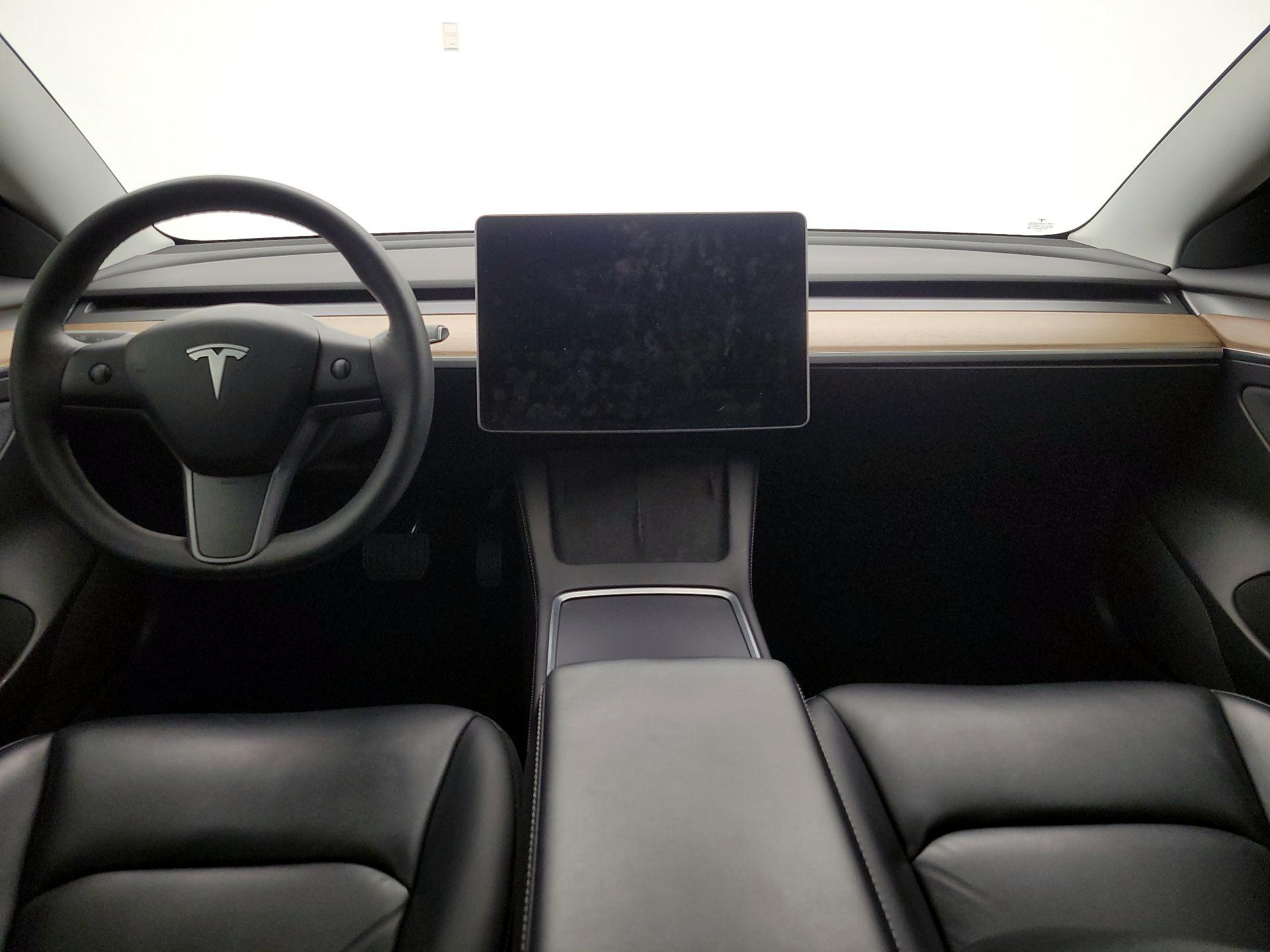 Thumbnail: 2021 Tesla Model 3 - 9