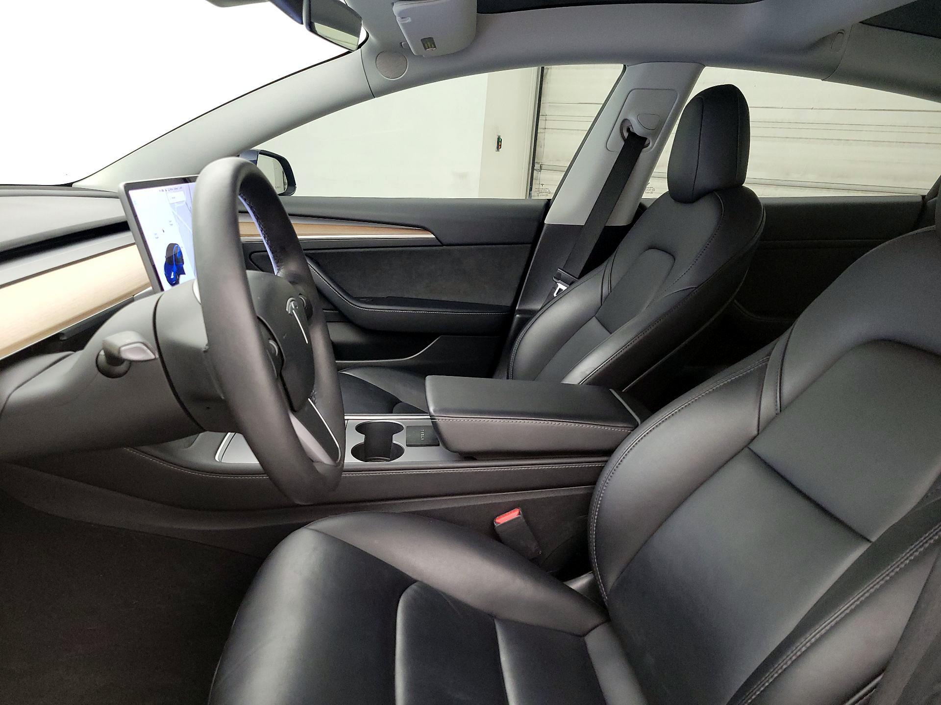 Thumbnail: 2021 Tesla Model 3 - 11