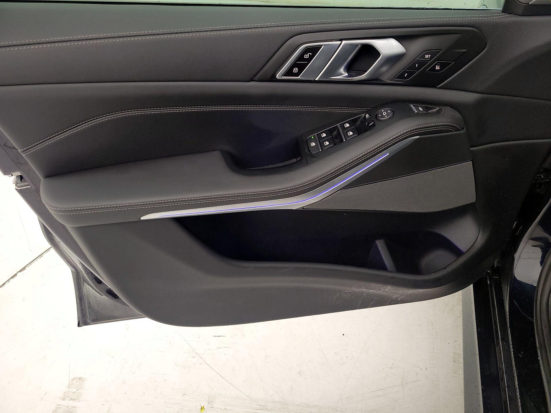 Thumbnail: 2022 BMW X5 - 12