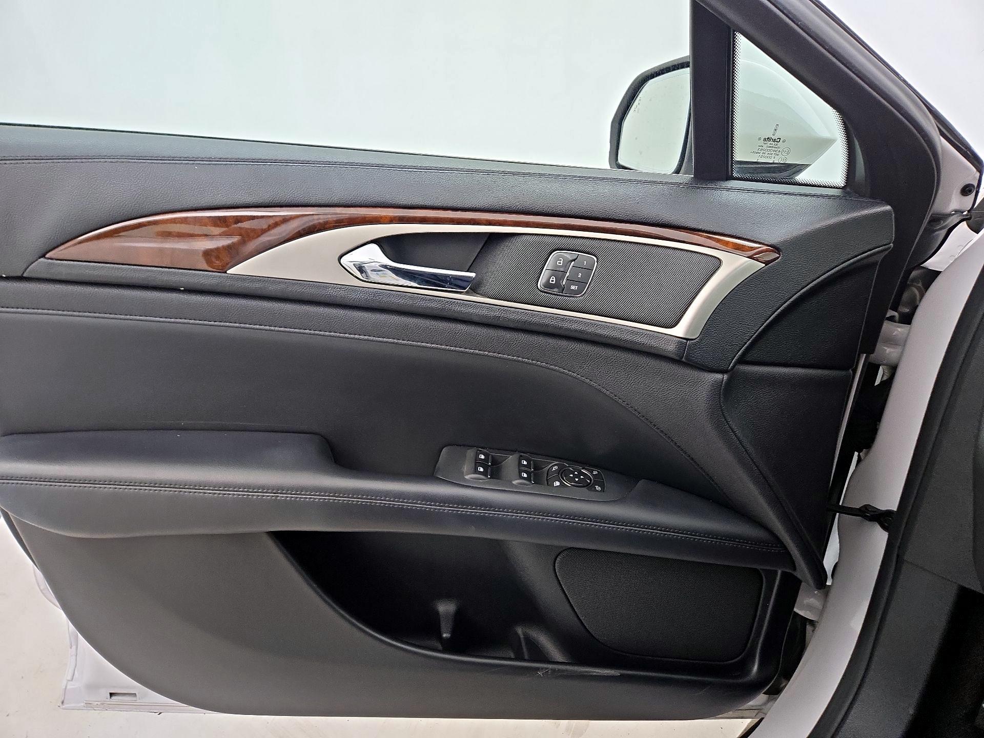 Thumbnail: 2018 Lincoln MKZ - 12