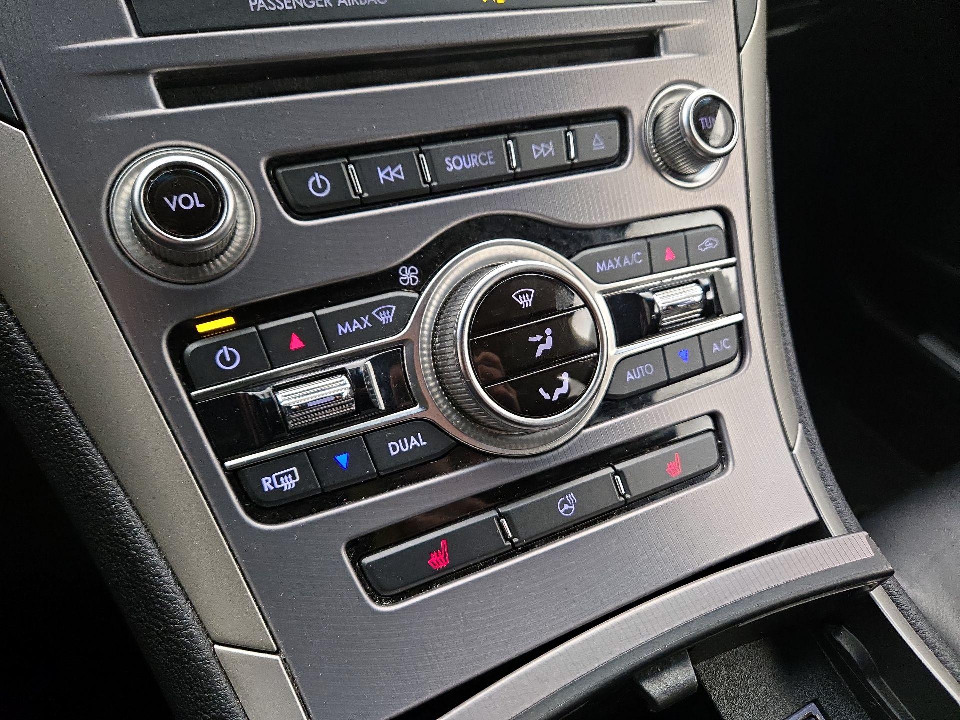 Thumbnail: 2018 Lincoln MKZ - 17