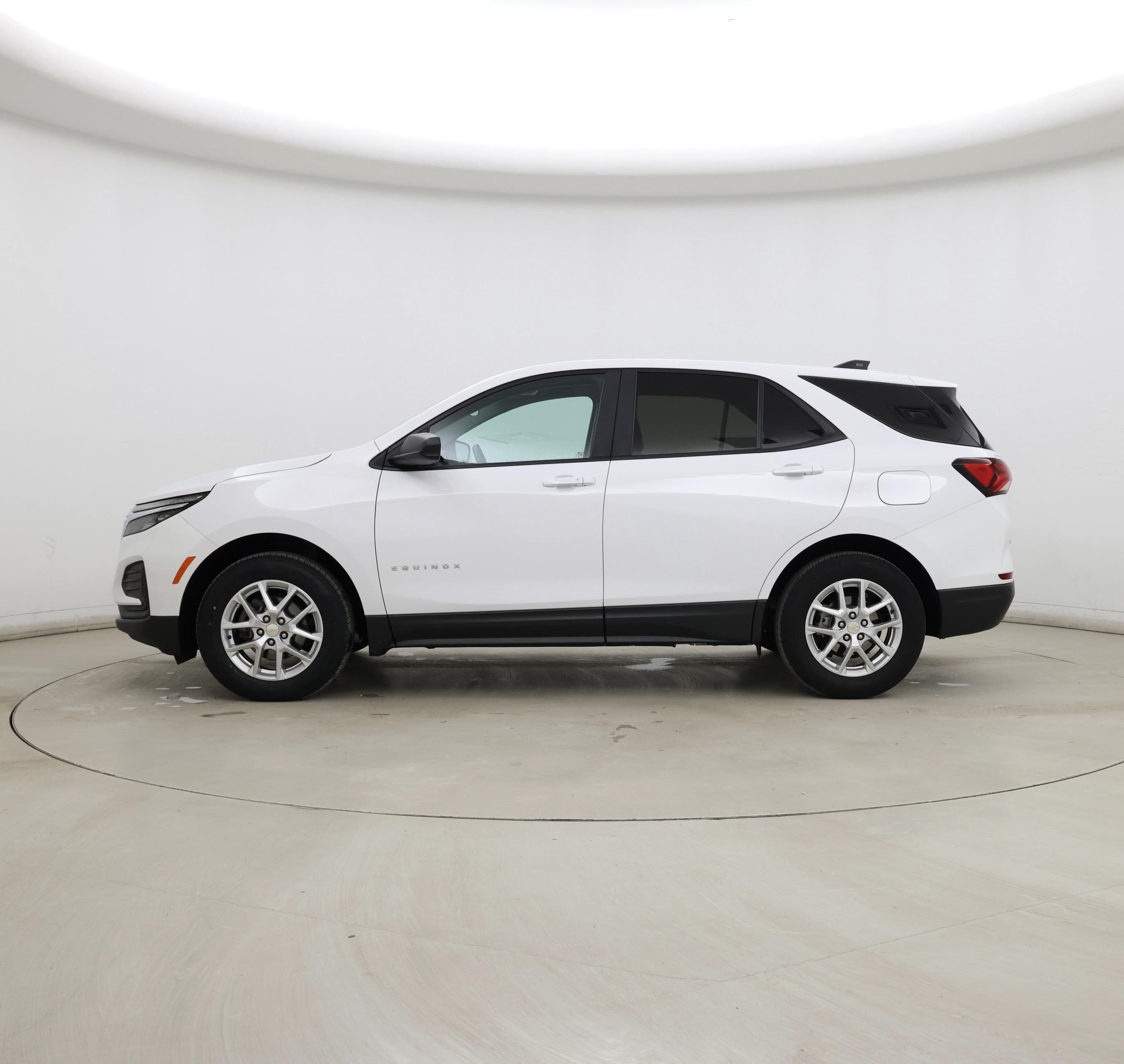 Thumbnail: 2023 Chevrolet Equinox - 3