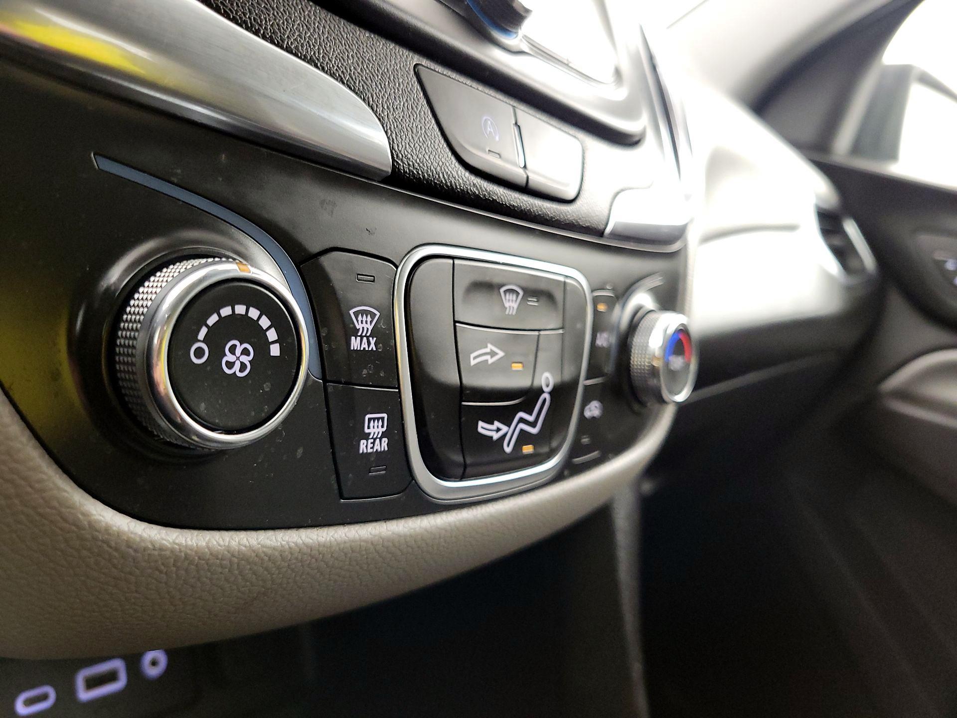 Thumbnail: 2024 Chevrolet Equinox - 16