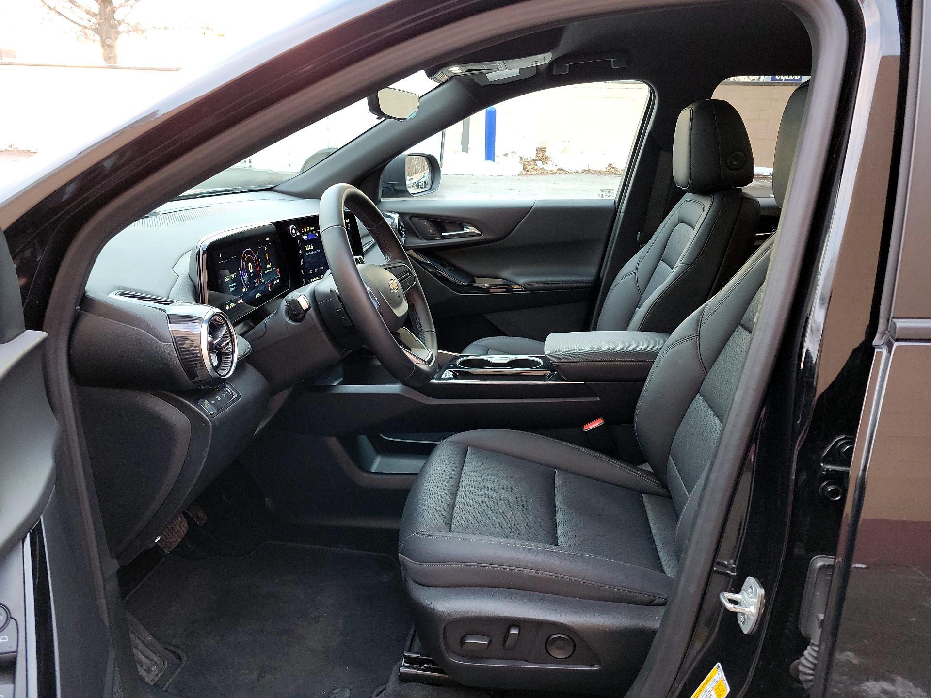 Thumbnail: 2025 Chevrolet Equinox - 9