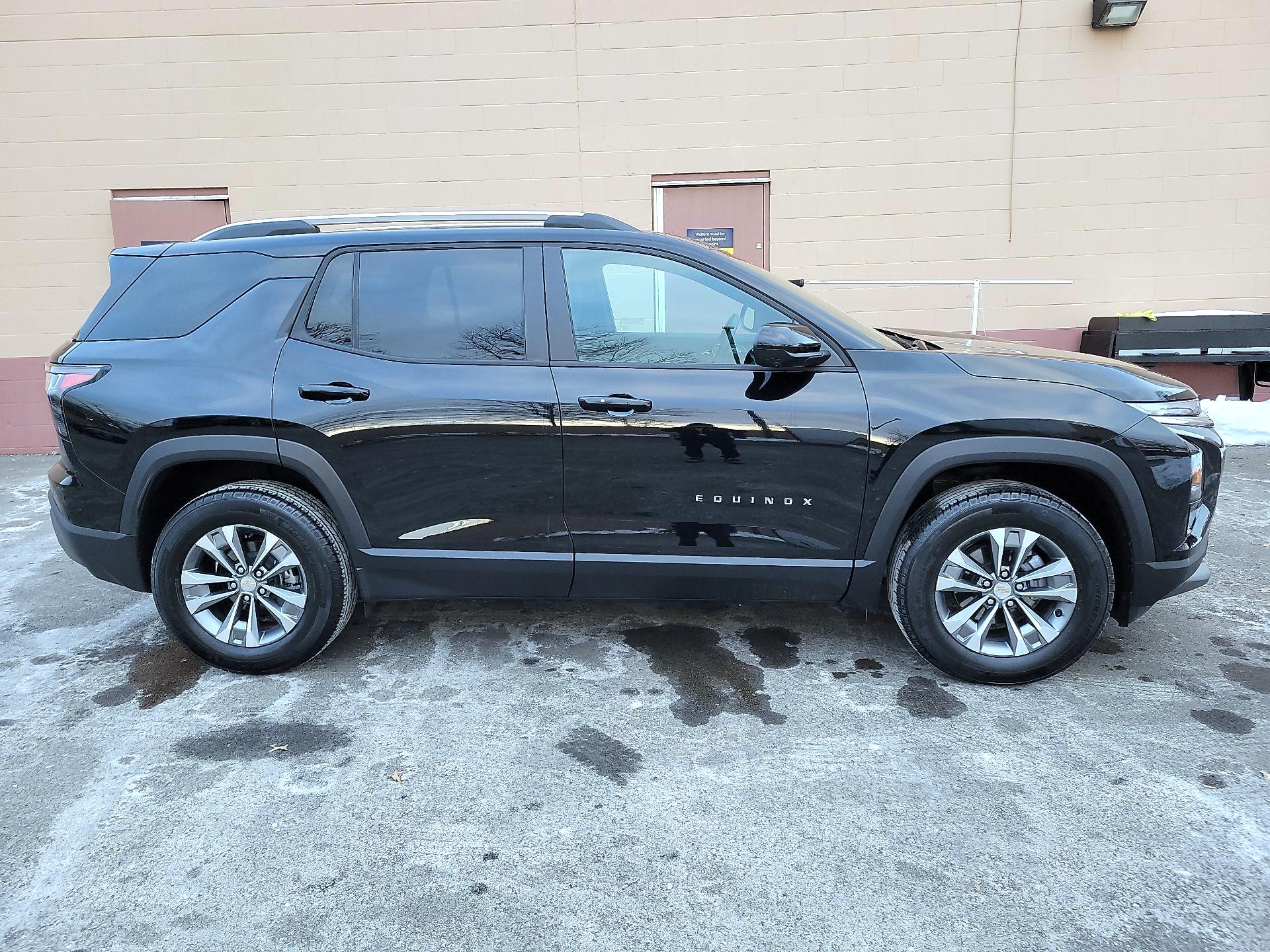 Thumbnail: 2025 Chevrolet Equinox - 4