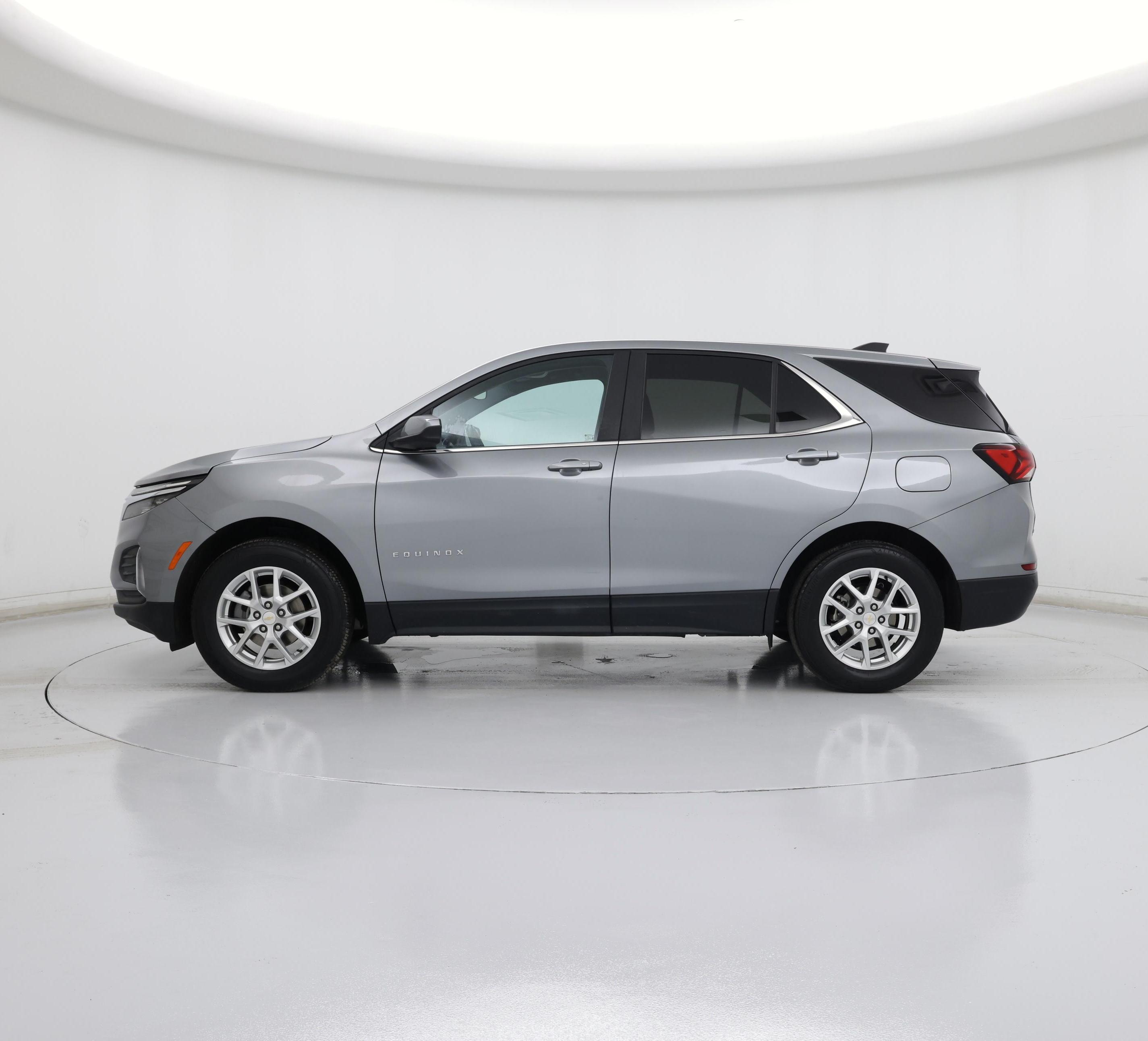 Thumbnail: 2023 Chevrolet Equinox - 3