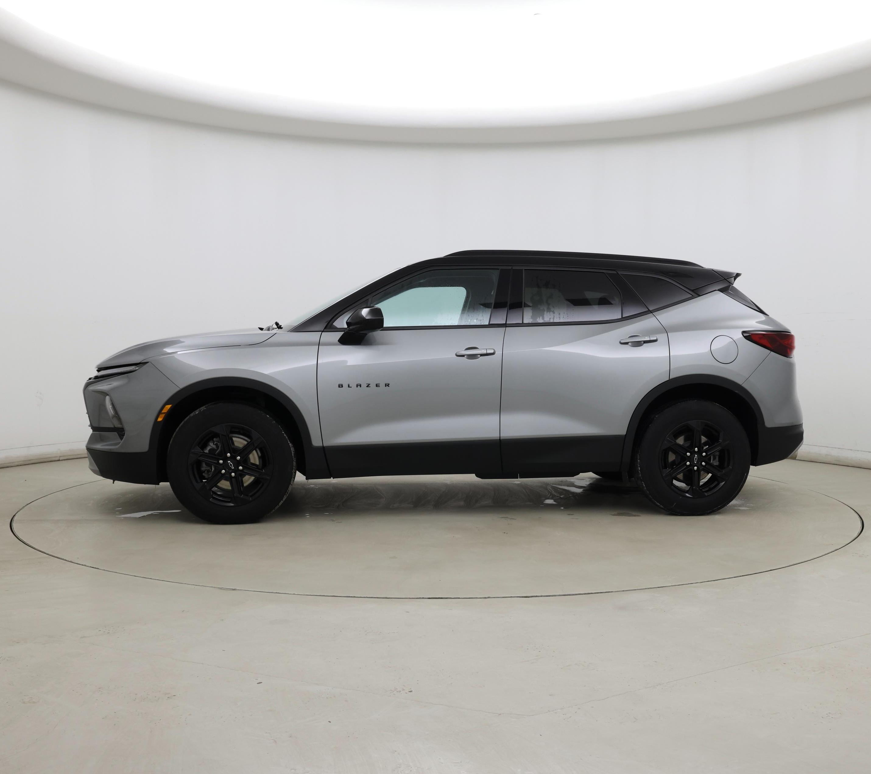 Thumbnail: 2023 Chevrolet Blazer - 3