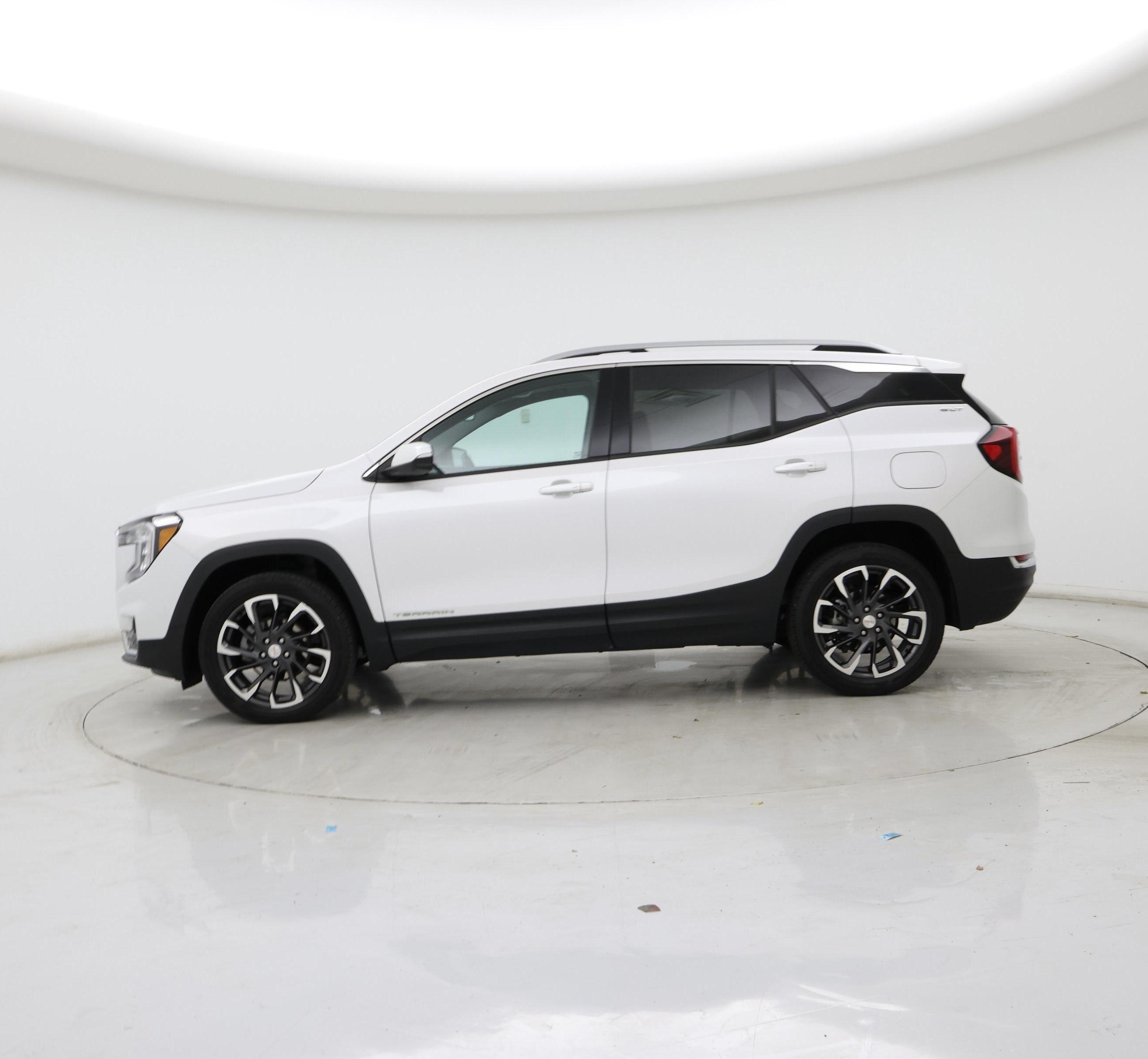 Thumbnail: 2022 GMC Terrain - 3