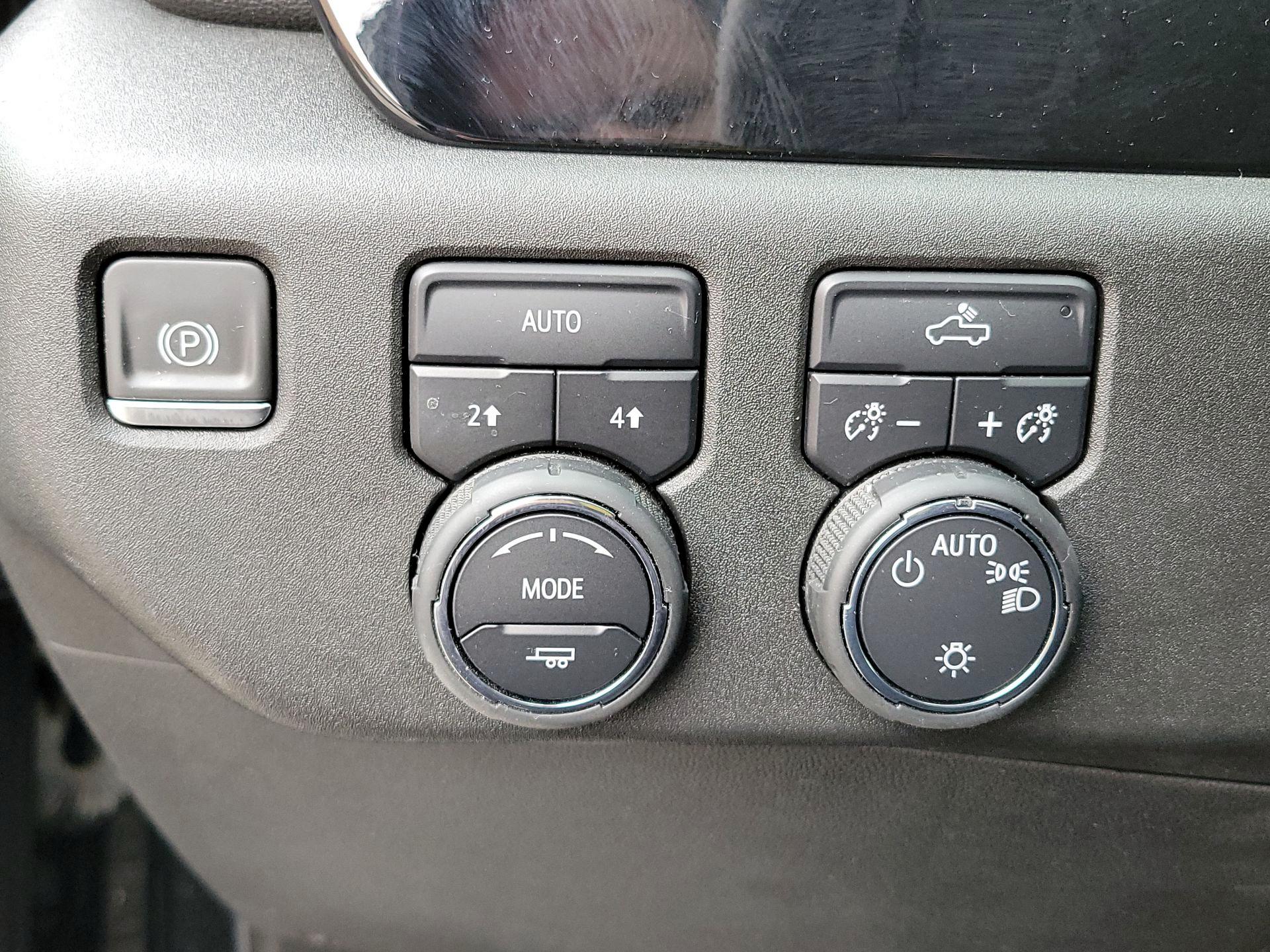 Thumbnail: 2023 Chevrolet Silverado 1500 - 11