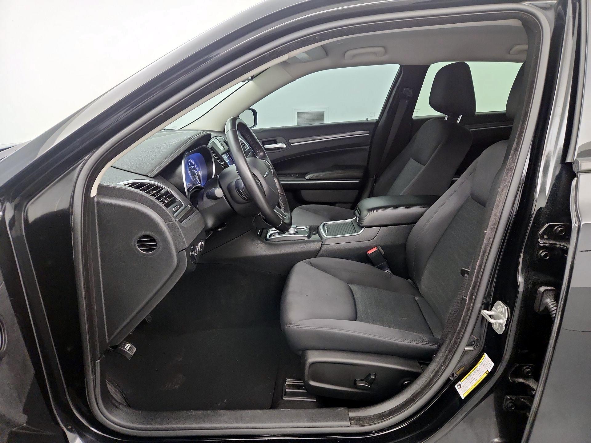 Thumbnail: 2021 Chrysler 300 - 11