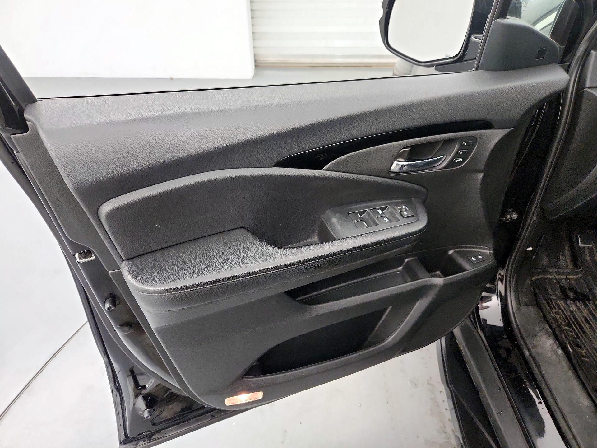 Thumbnail: 2021 Honda Pilot - 12