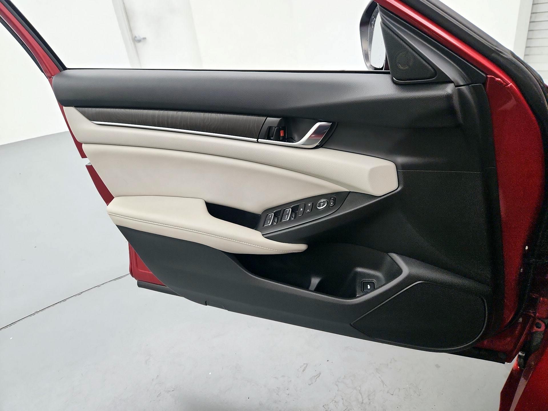 Thumbnail: 2021 Honda Accord - 12