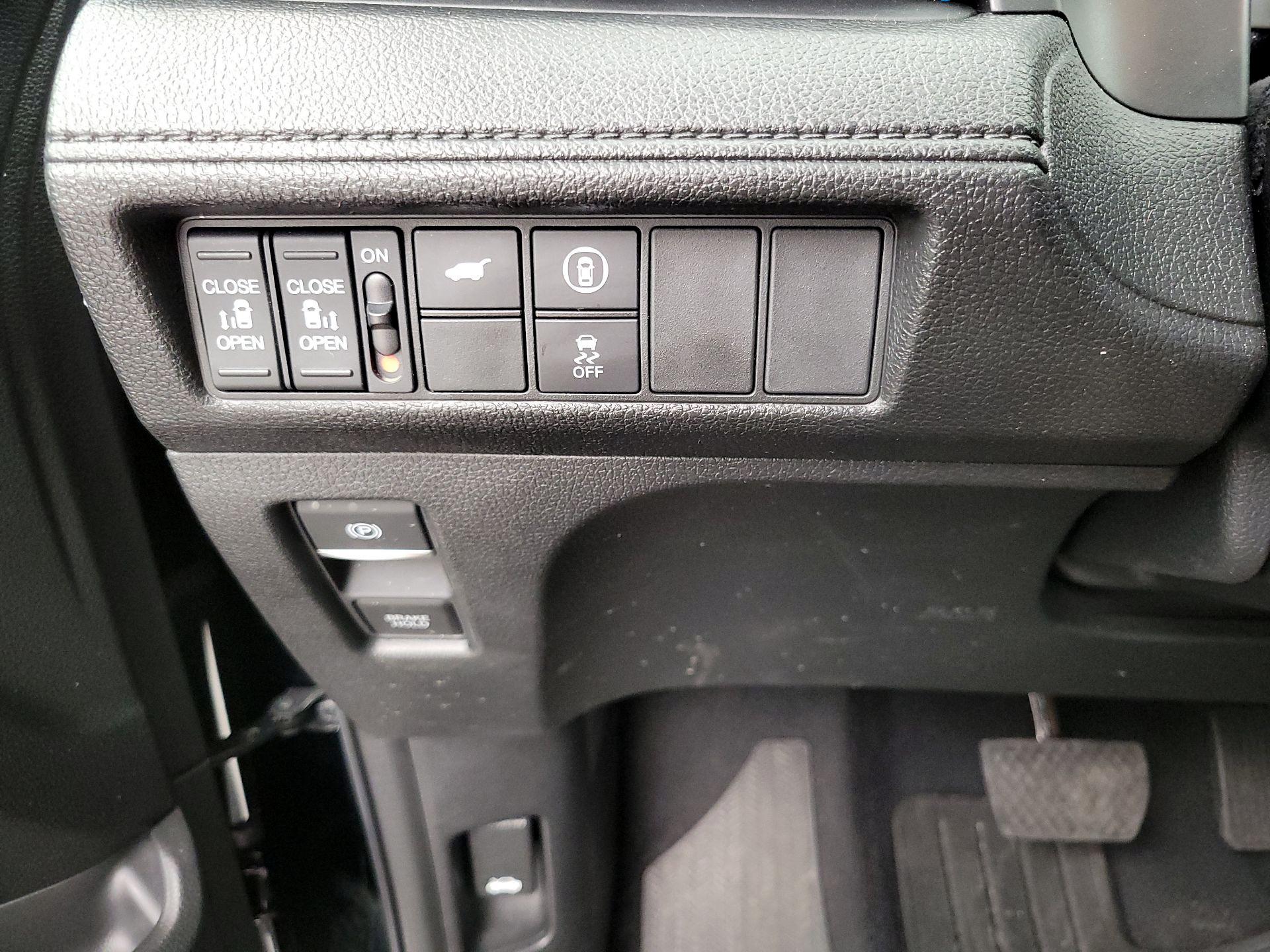 Thumbnail: 2022 Honda Odyssey - 13