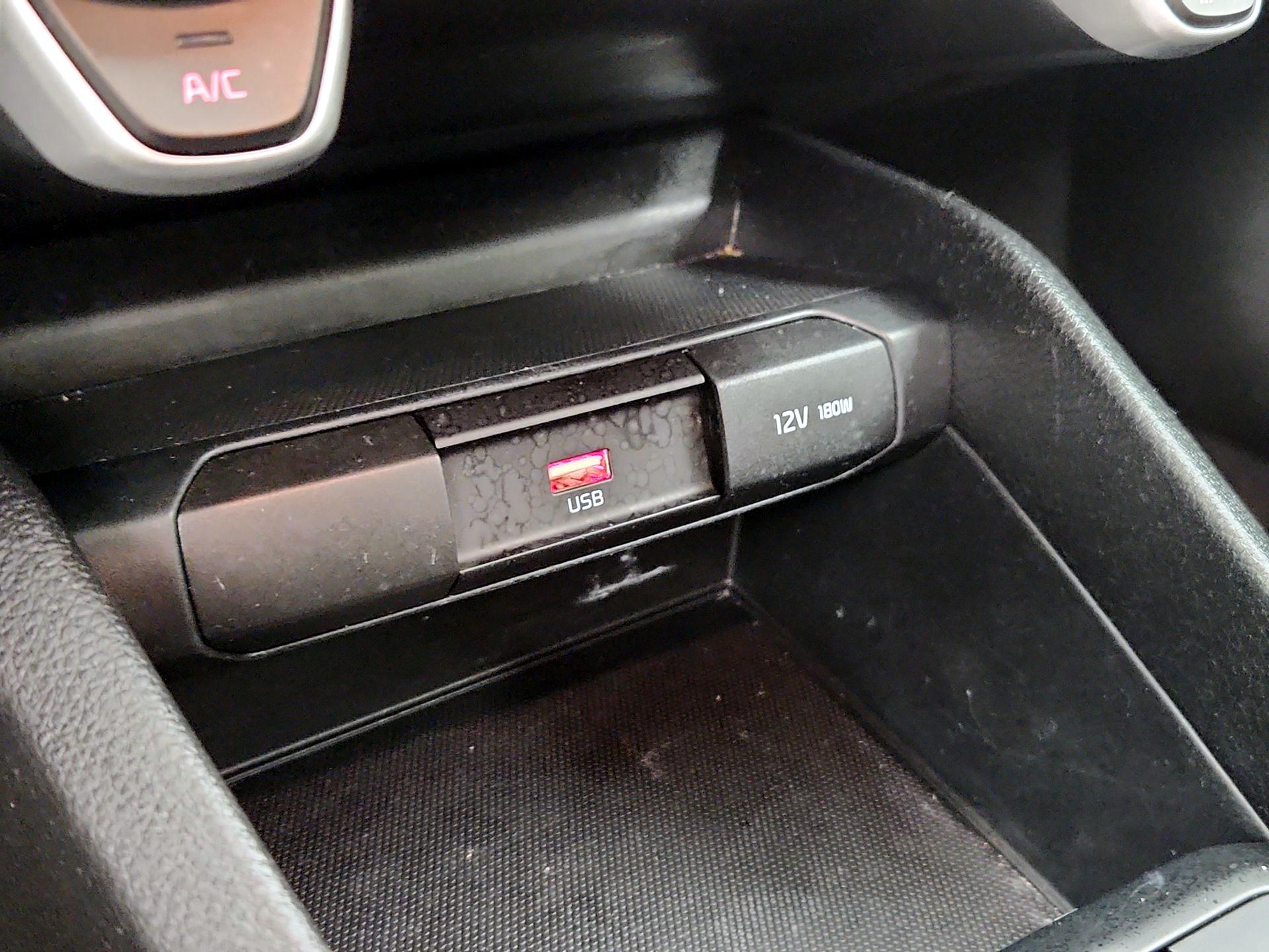 Thumbnail: 2023 Kia Rio - 18