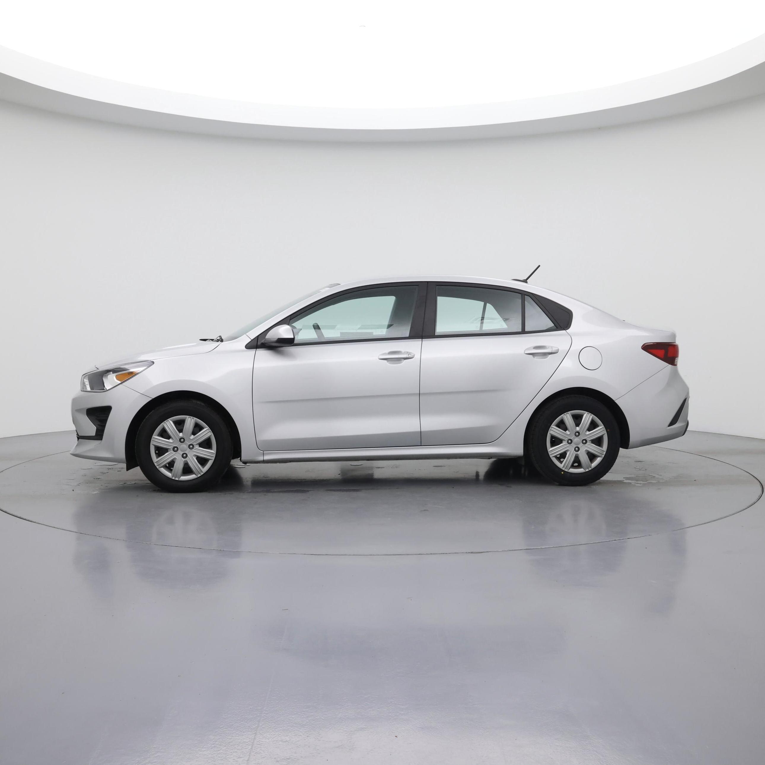 Thumbnail: 2023 Kia Rio - 3