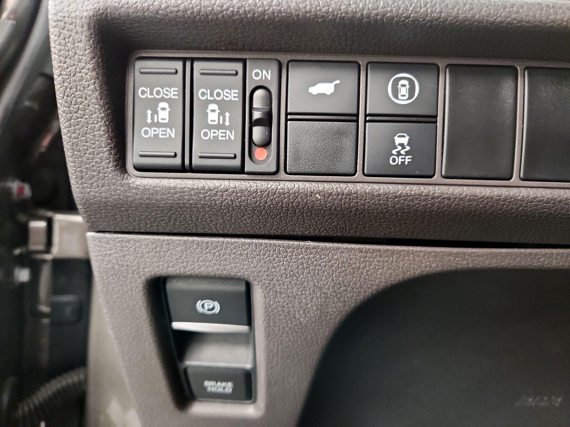 Thumbnail: 2021 Honda Odyssey - 13