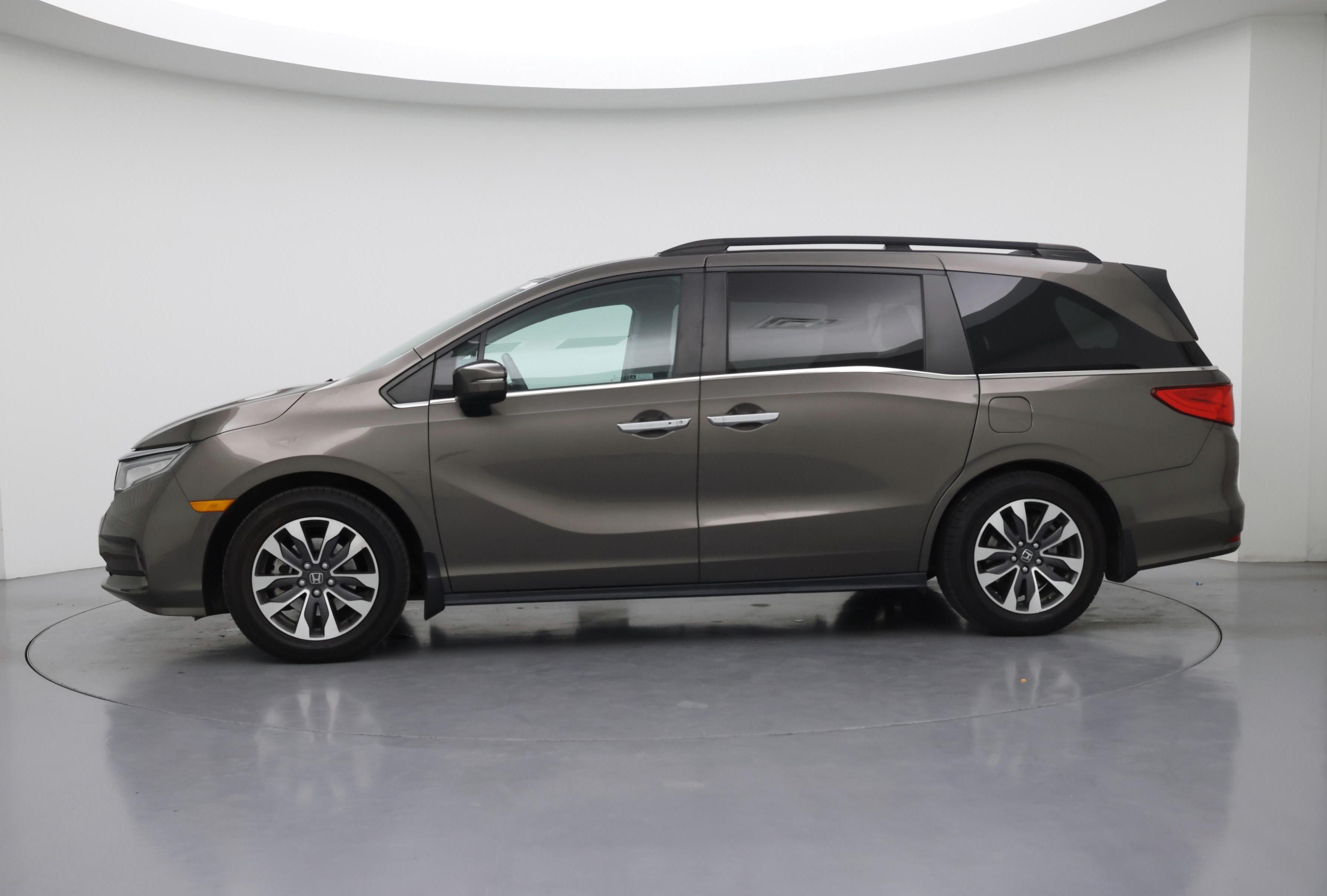 Thumbnail: 2021 Honda Odyssey - 3