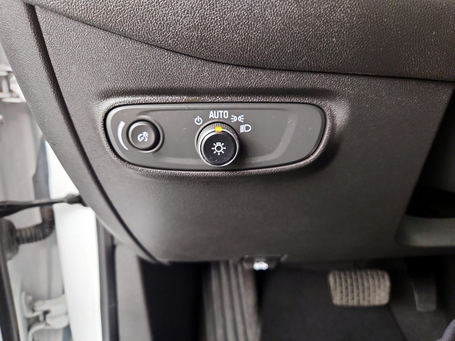 Thumbnail: 2022 Chevrolet Equinox - 13