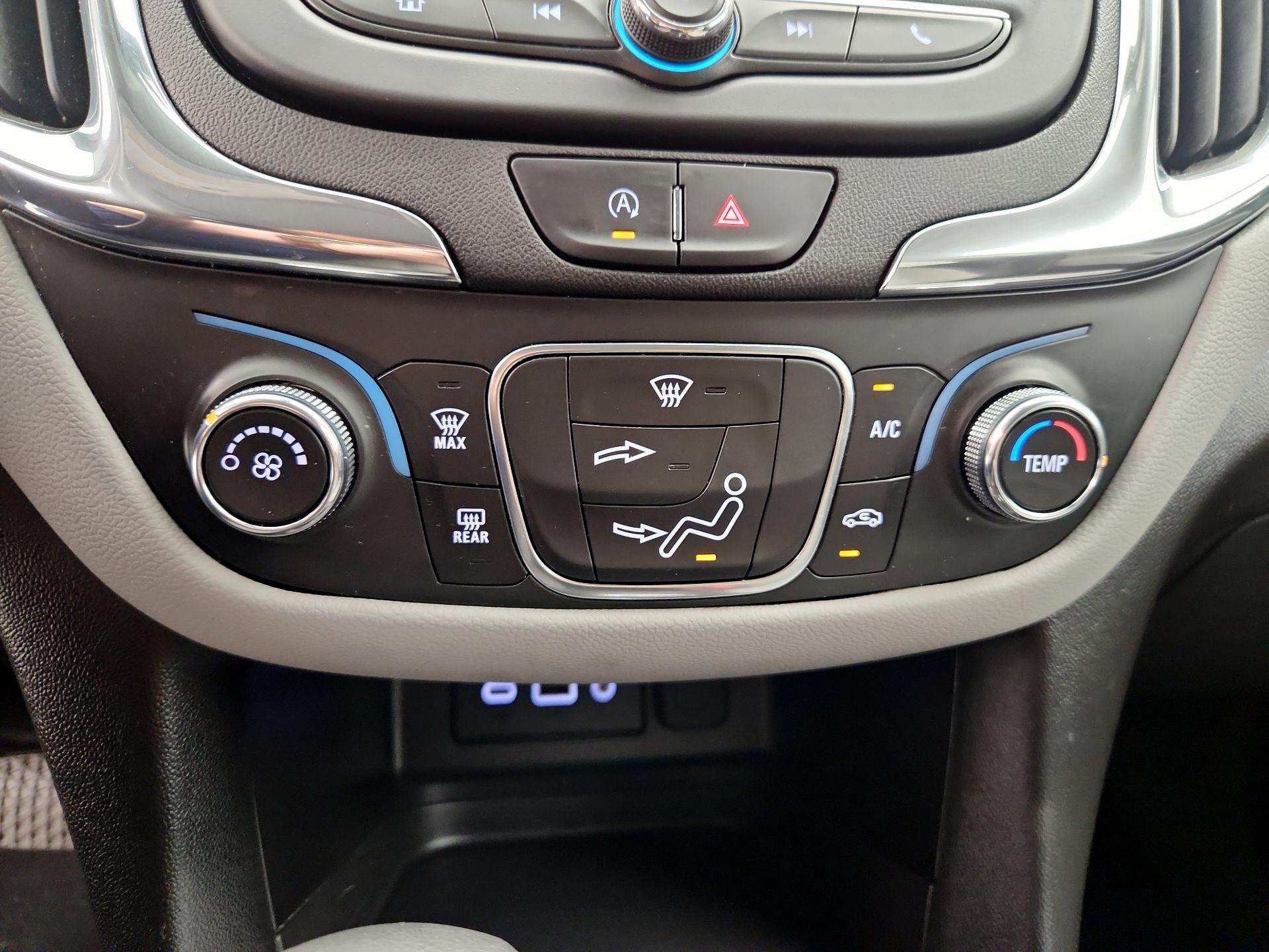 Thumbnail: 2022 Chevrolet Equinox - 16