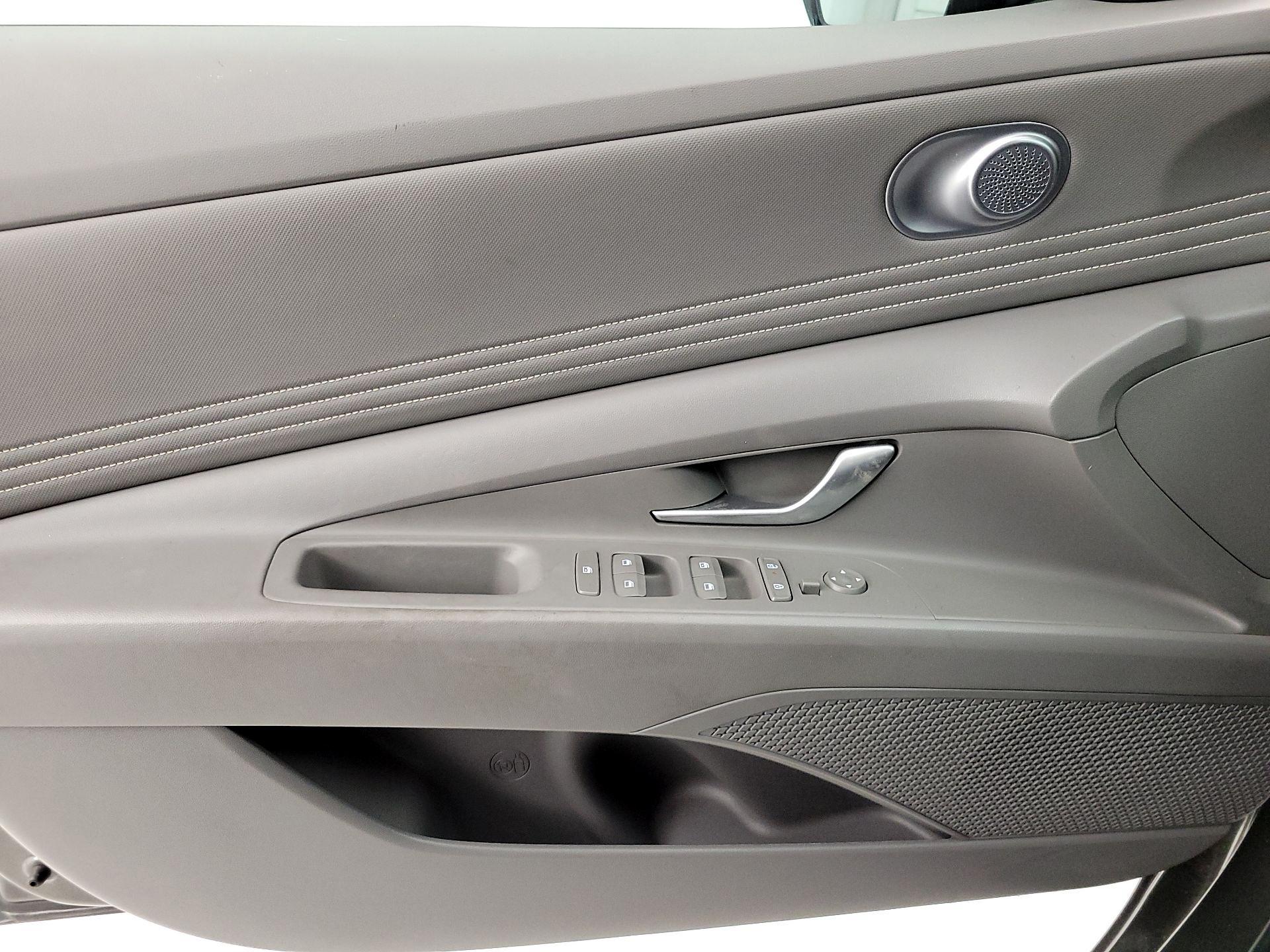 Thumbnail: 2024 Hyundai Elantra - 12