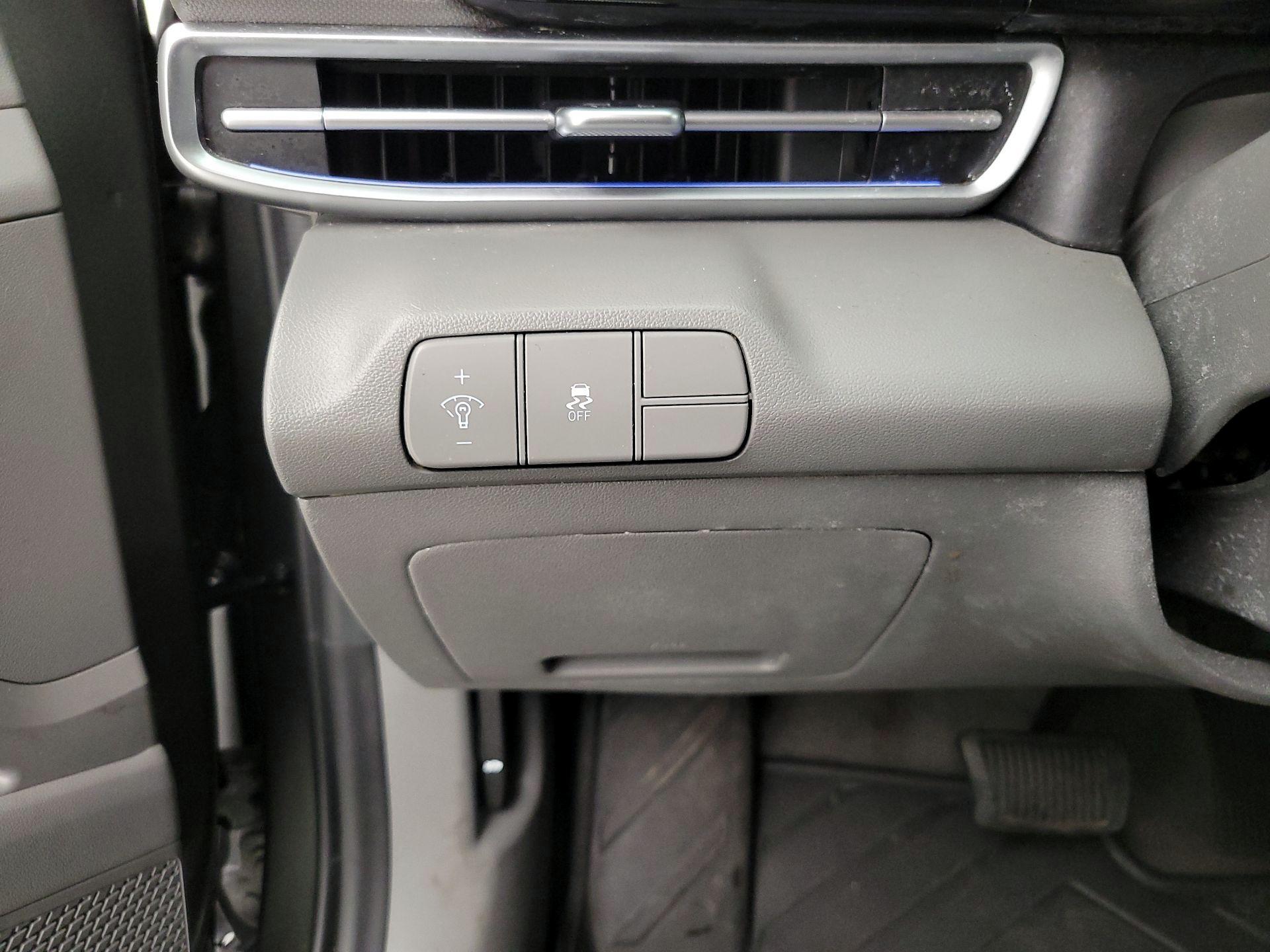 Thumbnail: 2024 Hyundai Elantra - 13