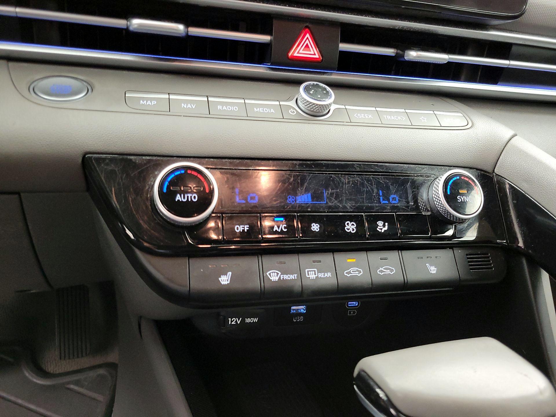 Thumbnail: 2024 Hyundai Elantra - 17