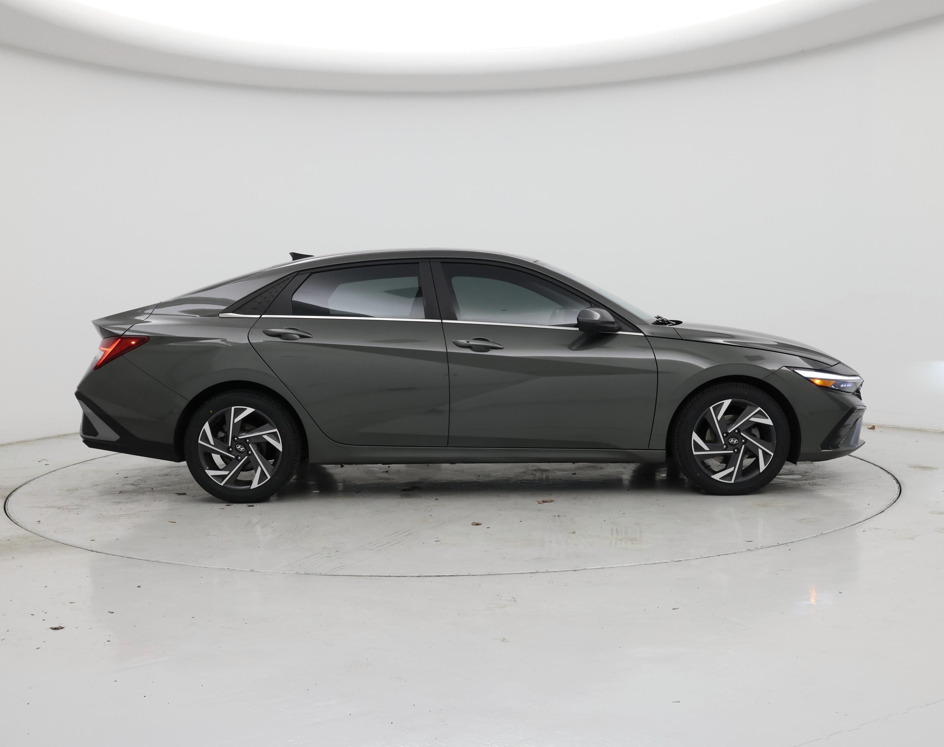 Thumbnail: 2024 Hyundai Elantra - 7