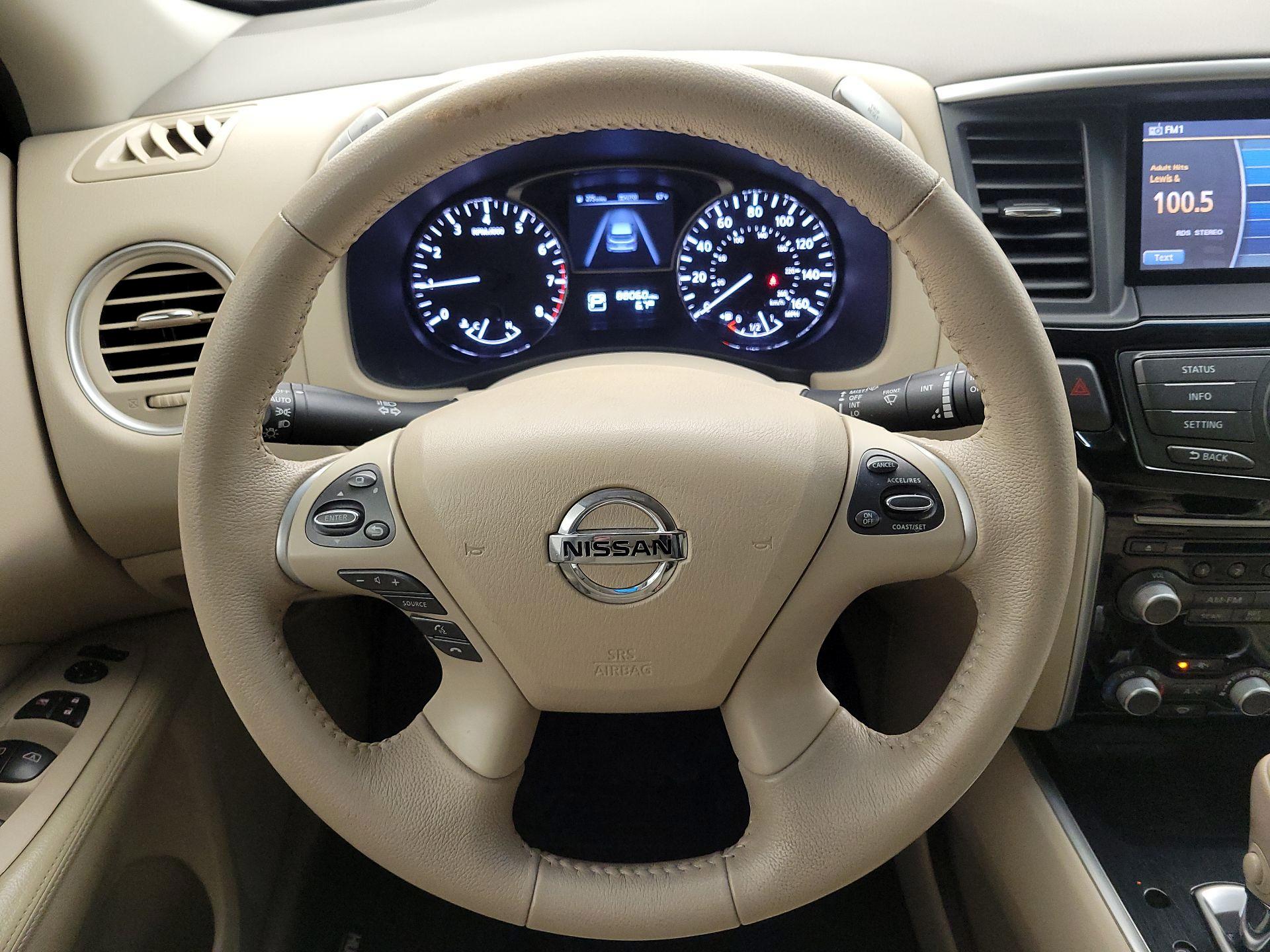 Thumbnail: 2014 Nissan Pathfinder - 10