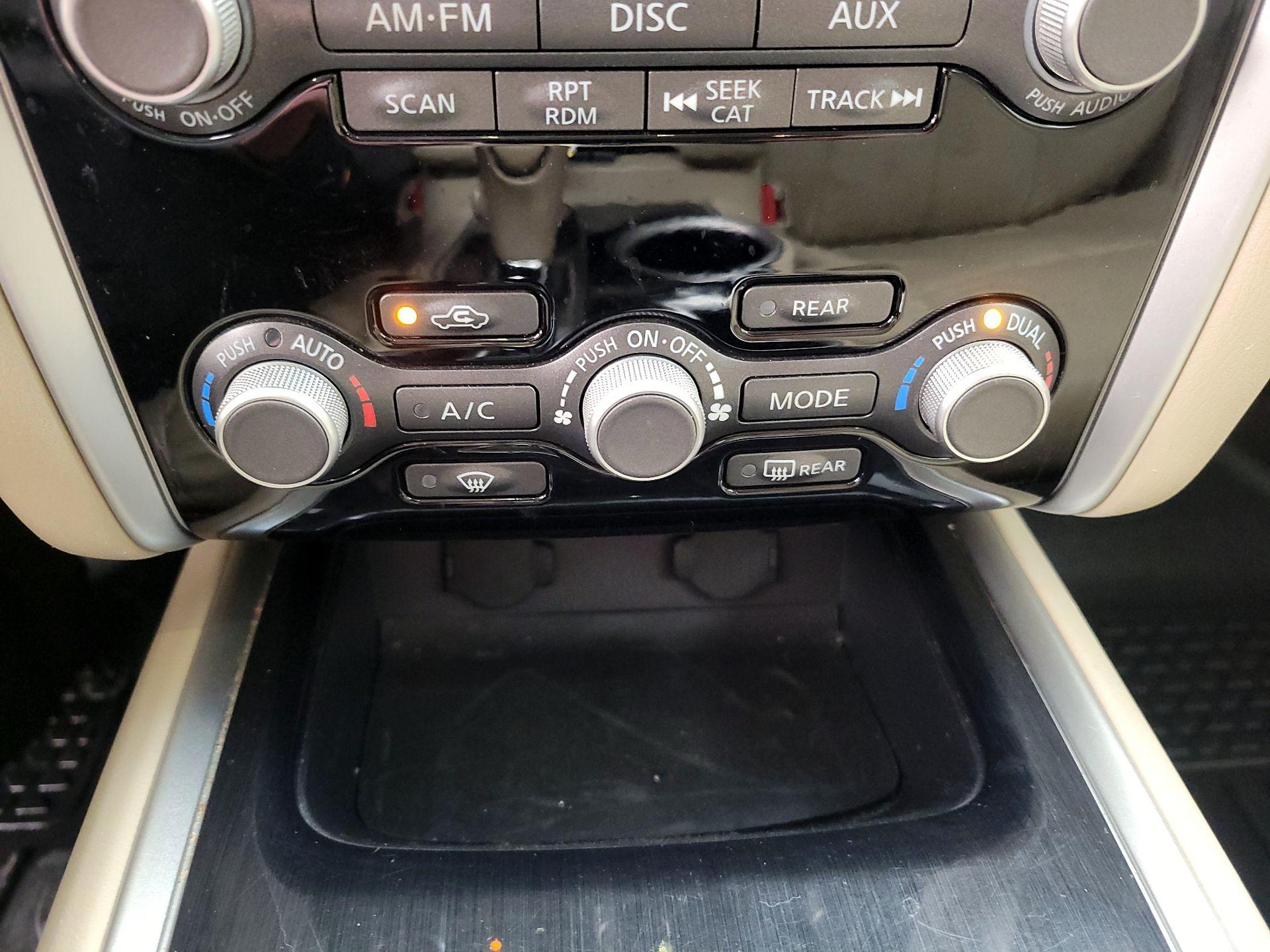 Thumbnail: 2014 Nissan Pathfinder - 16