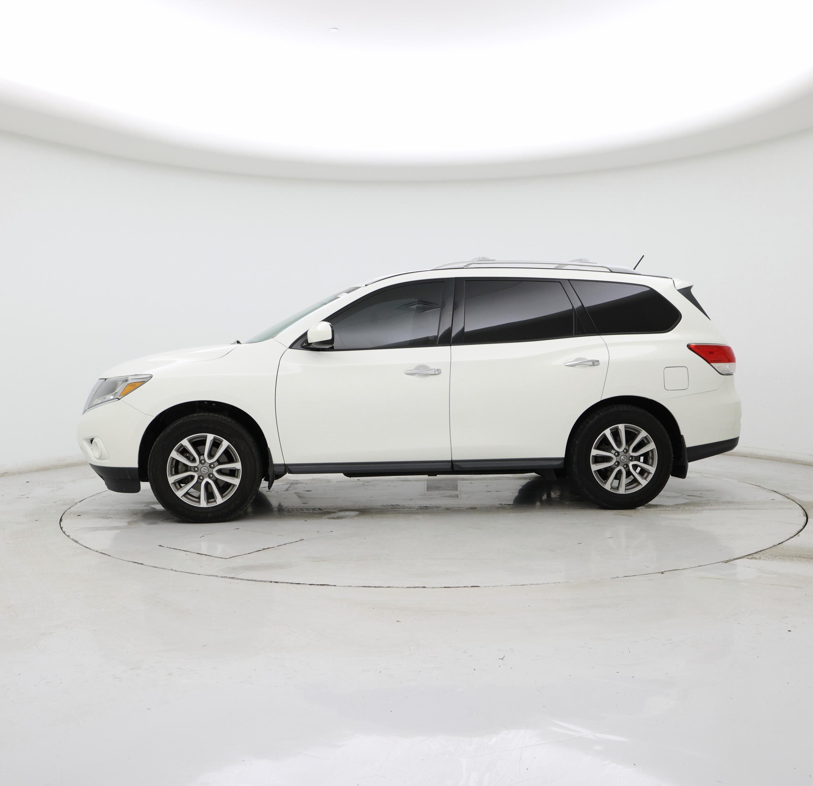 Thumbnail: 2014 Nissan Pathfinder - 3