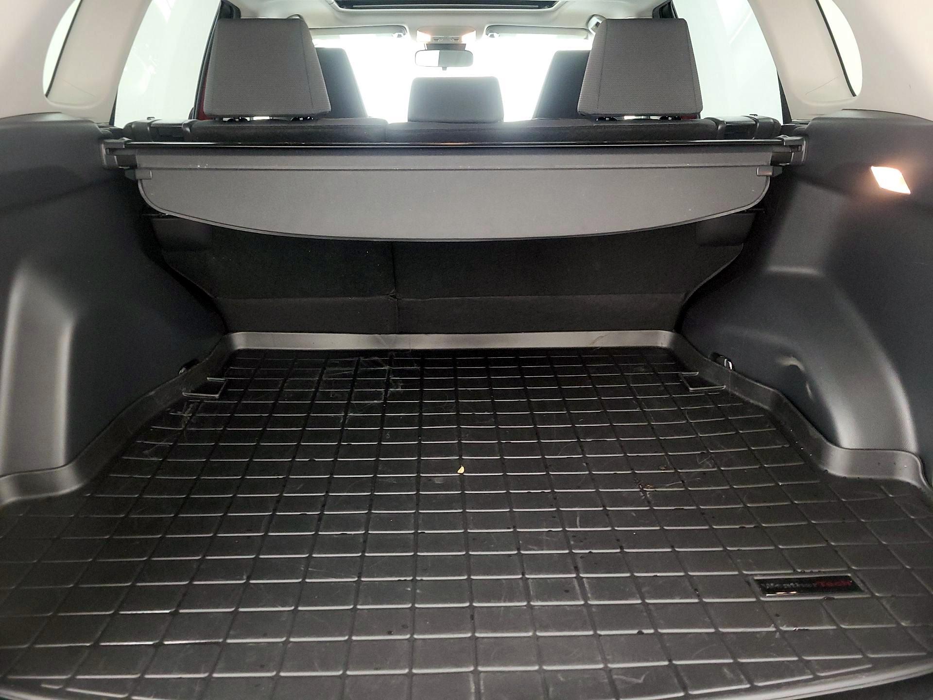 Thumbnail: 2019 Toyota RAV4 - 20