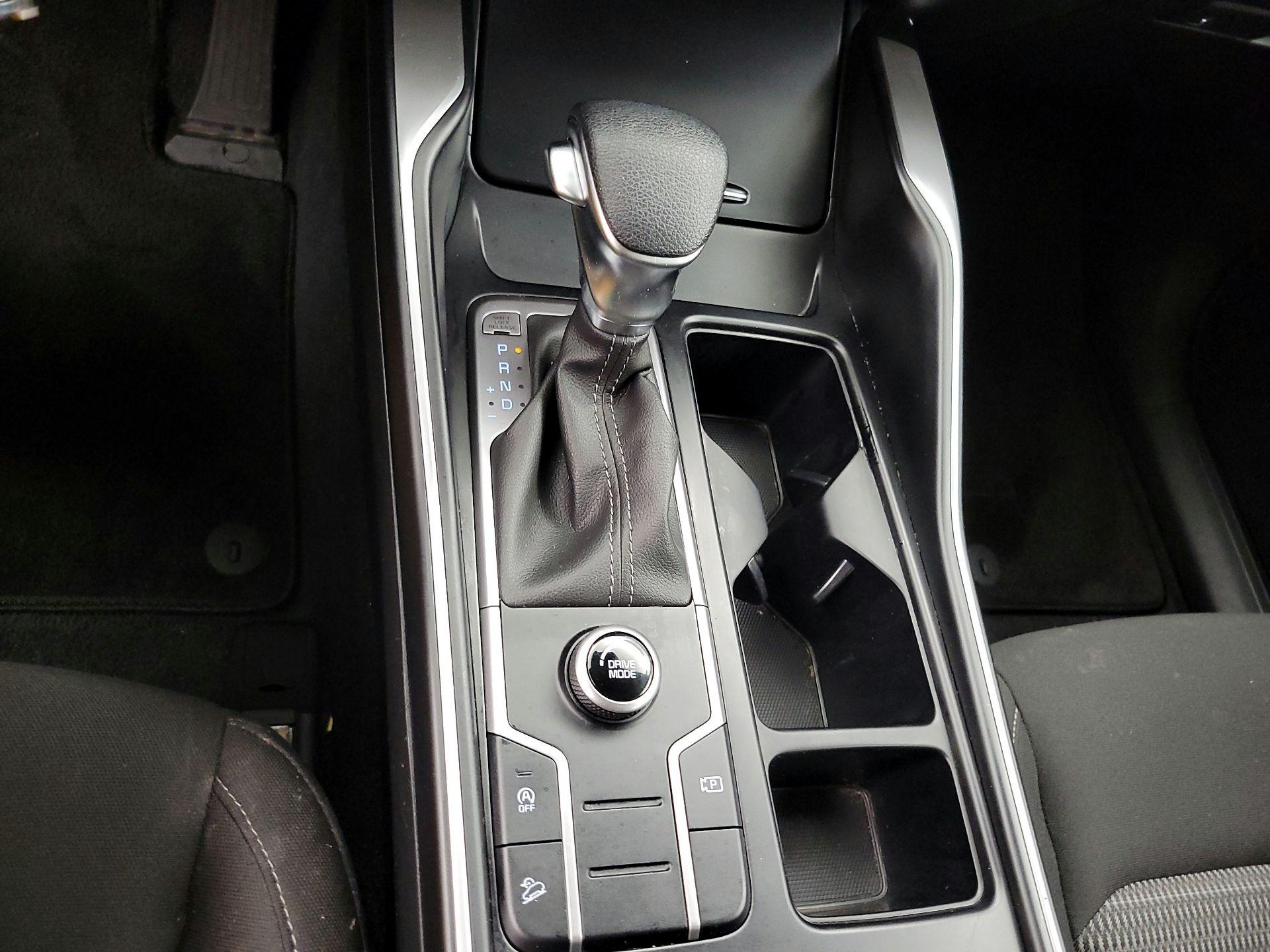 Thumbnail: 2023 Kia Sorento - 17