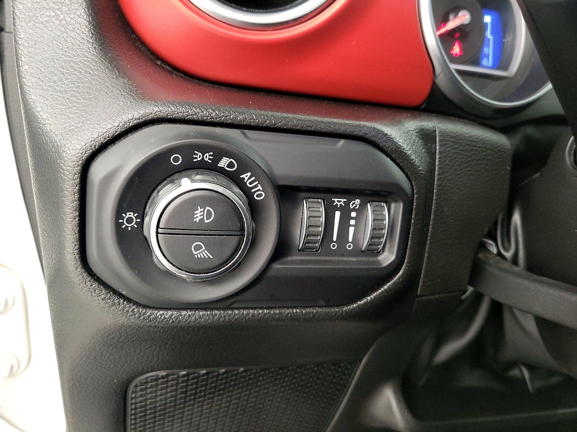 Thumbnail: 2022 Jeep Gladiator - 13