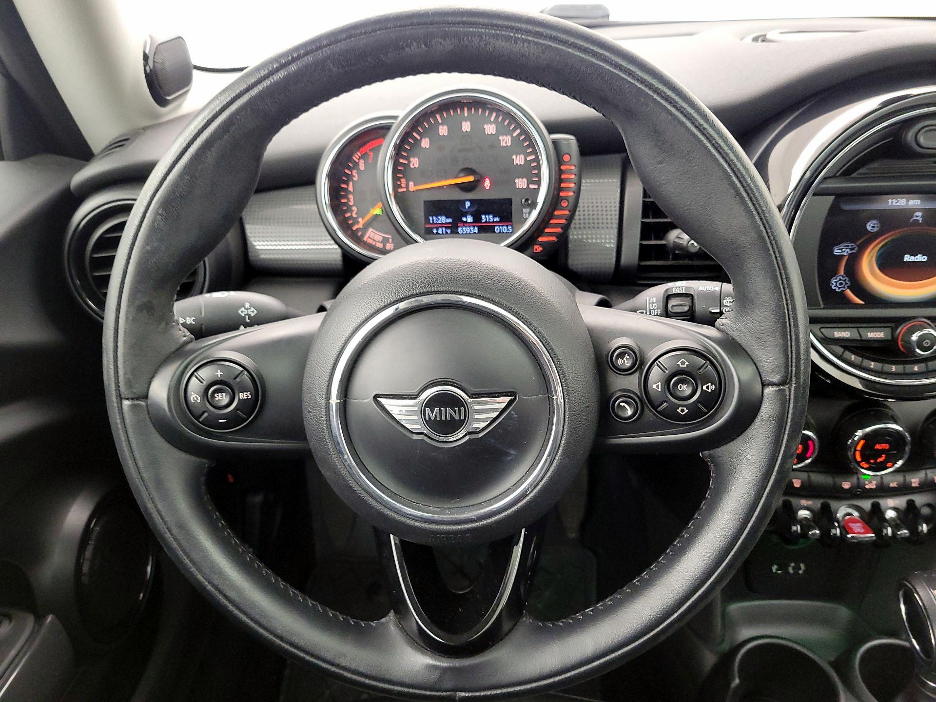 Thumbnail: 2015 MINI Cooper Hardtop - 10
