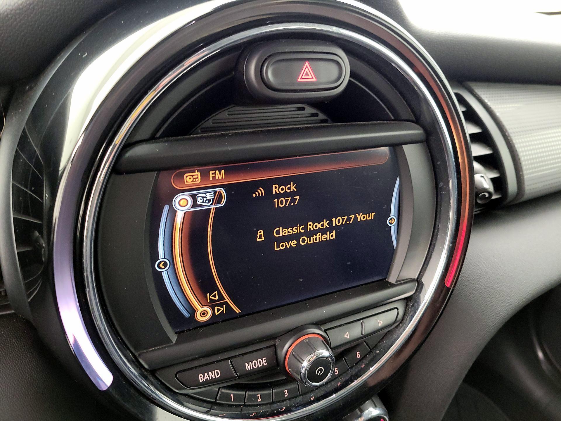 Thumbnail: 2015 MINI Cooper Hardtop - 14