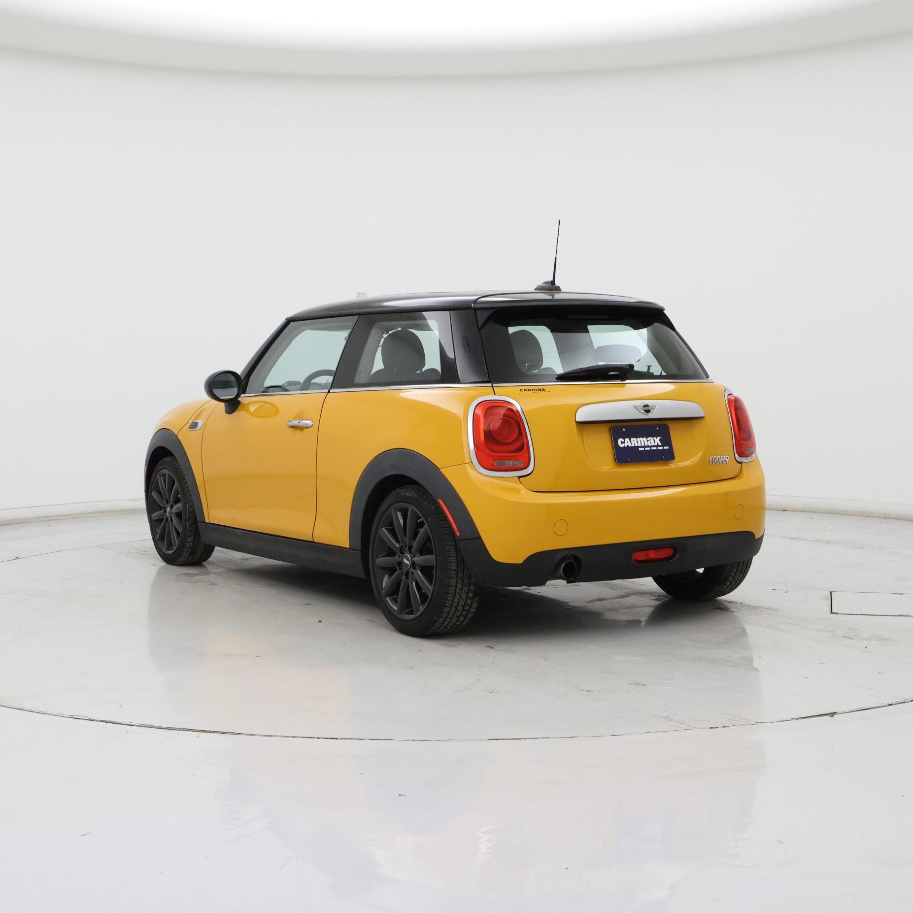 Thumbnail: 2015 MINI Cooper Hardtop - 2