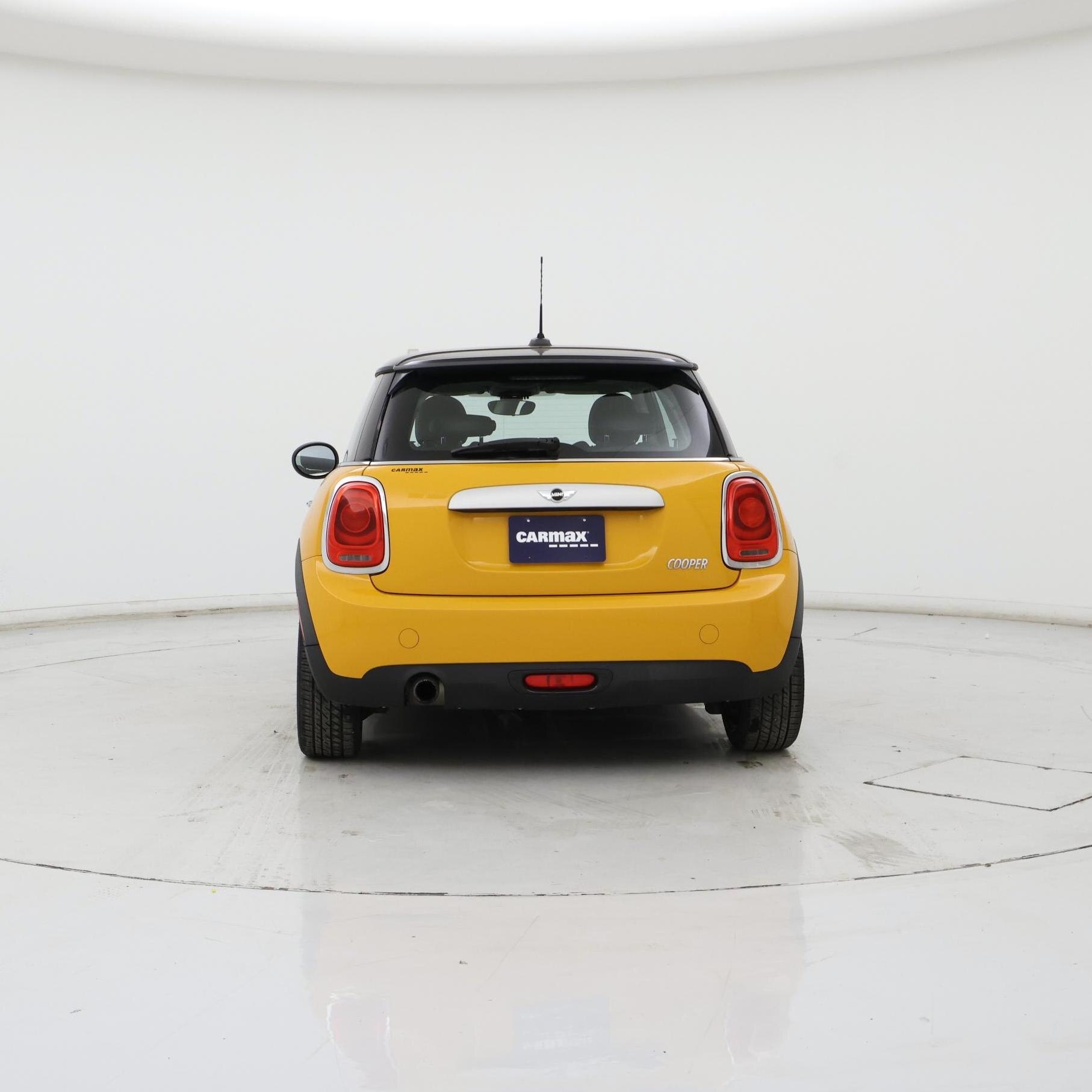Thumbnail: 2015 MINI Cooper Hardtop - 6