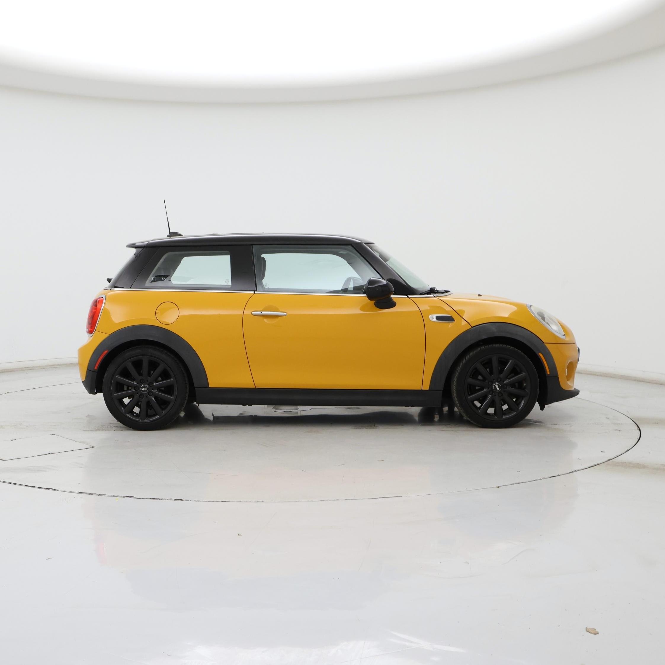 Thumbnail: 2015 MINI Cooper Hardtop - 7
